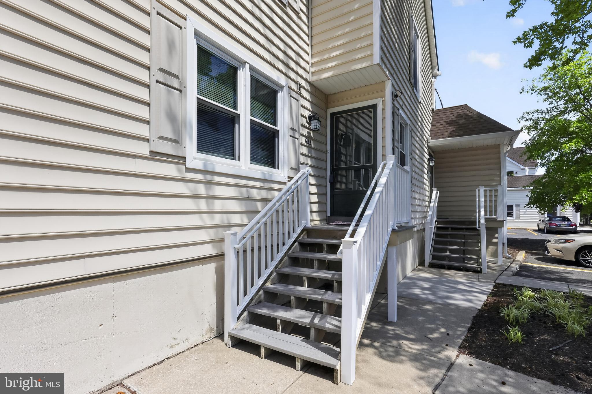 633 SOCIETY HILL