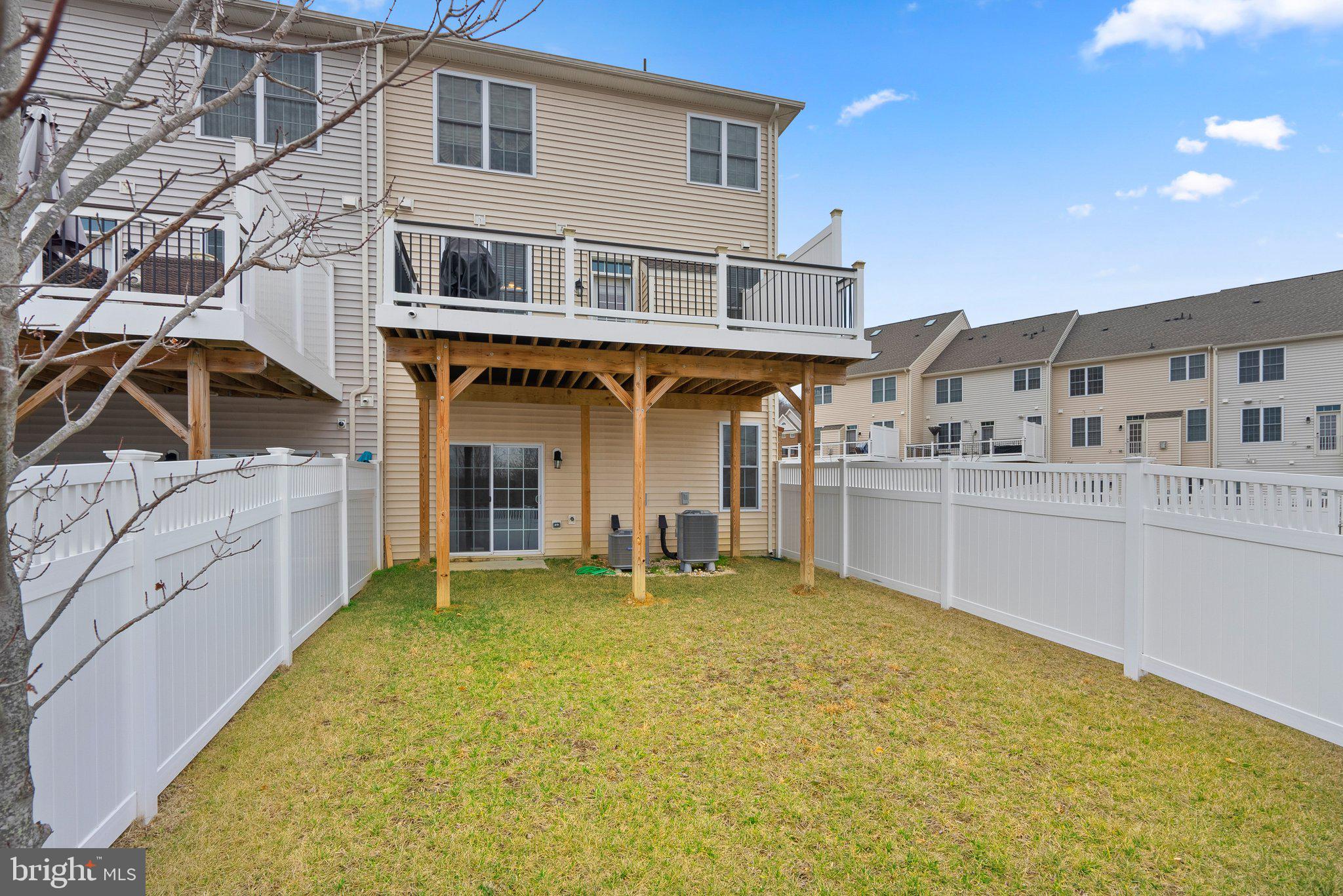 MARLBORO RIDGE - Residential