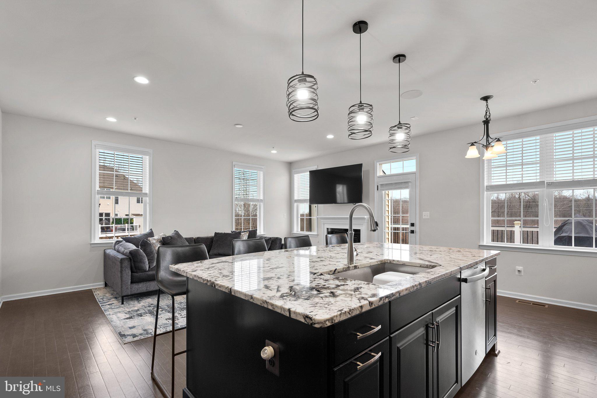 MARLBORO RIDGE - Residential