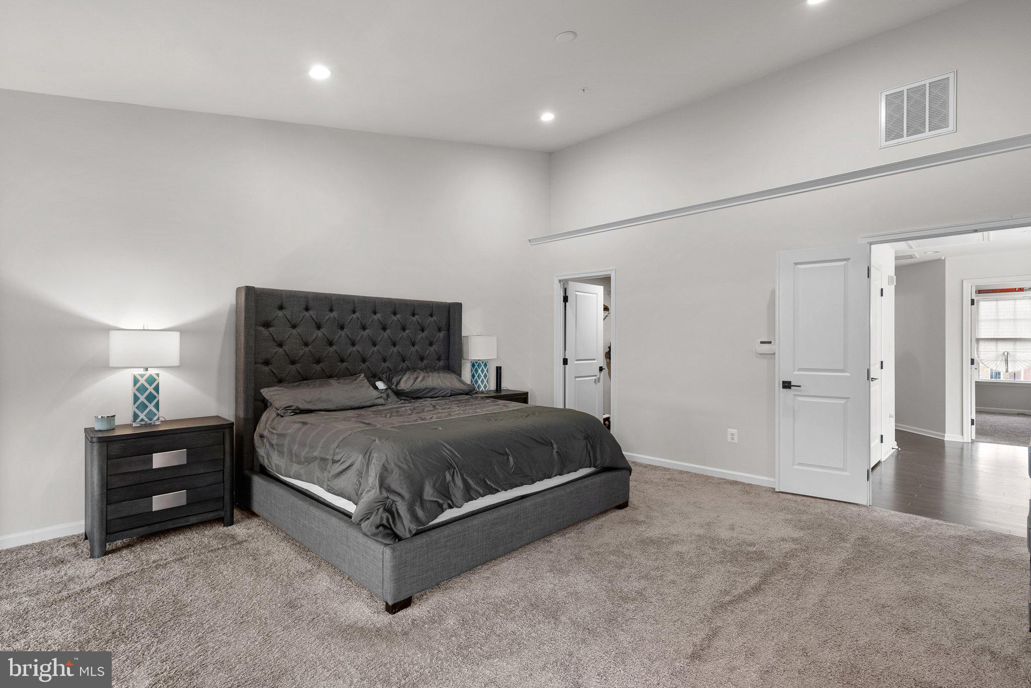 MARLBORO RIDGE - Residential