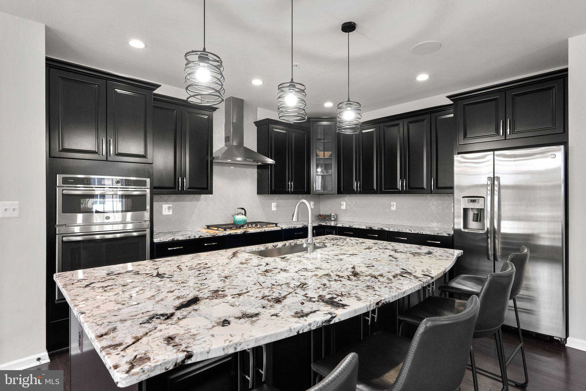 MARLBORO RIDGE - Residential