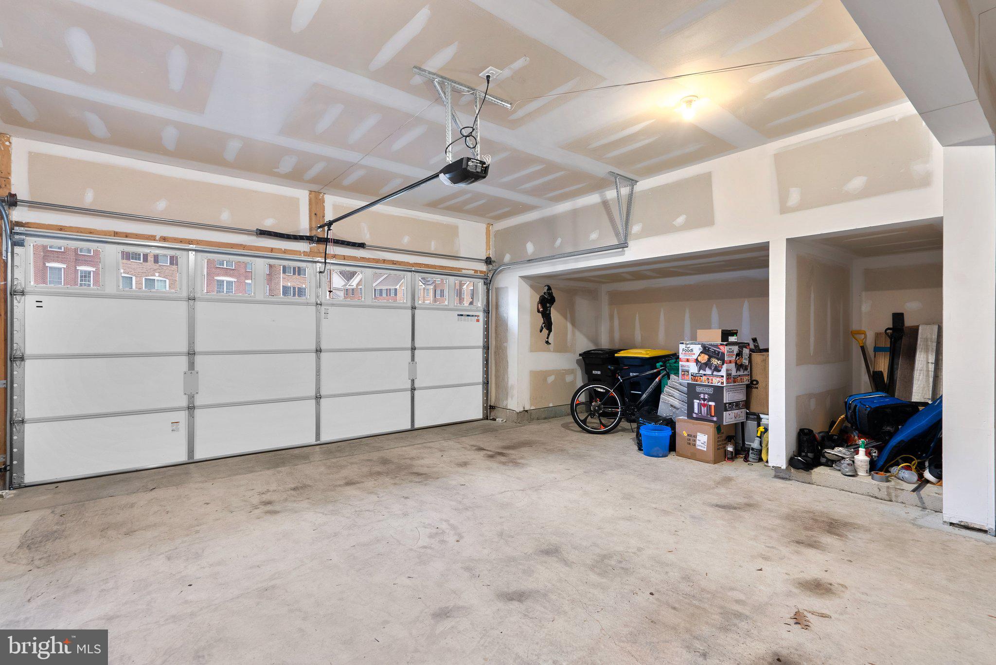 MARLBORO RIDGE - Residential