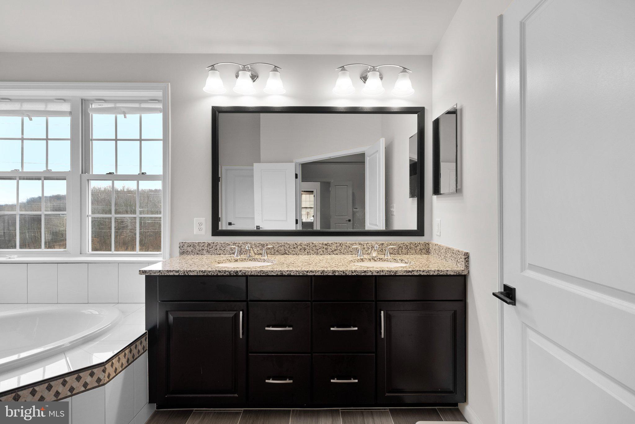 MARLBORO RIDGE - Residential