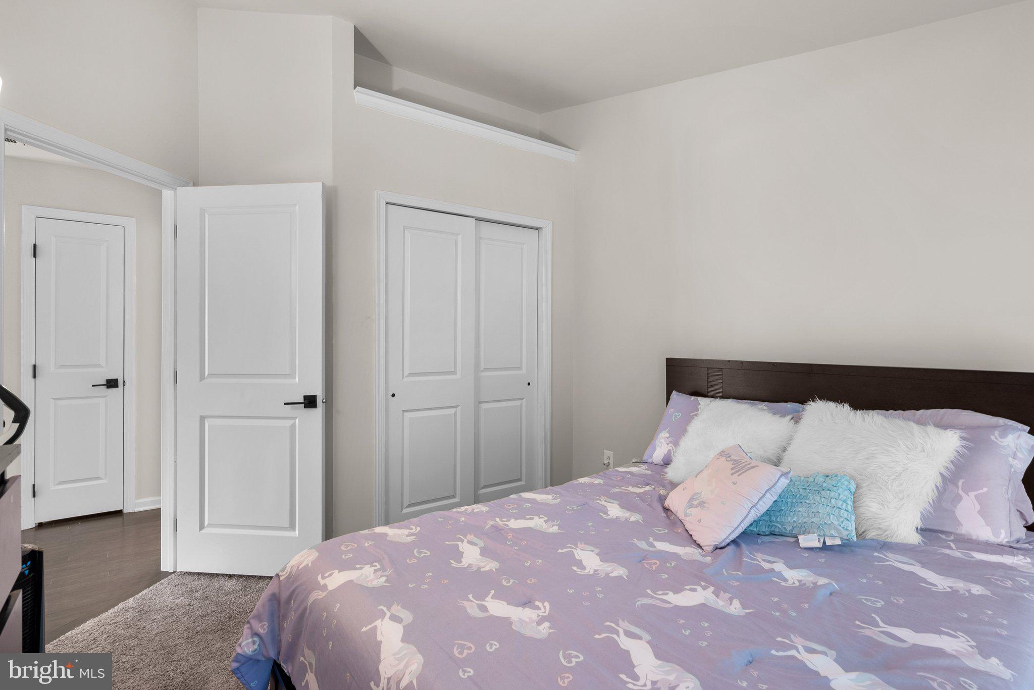 MARLBORO RIDGE - Residential