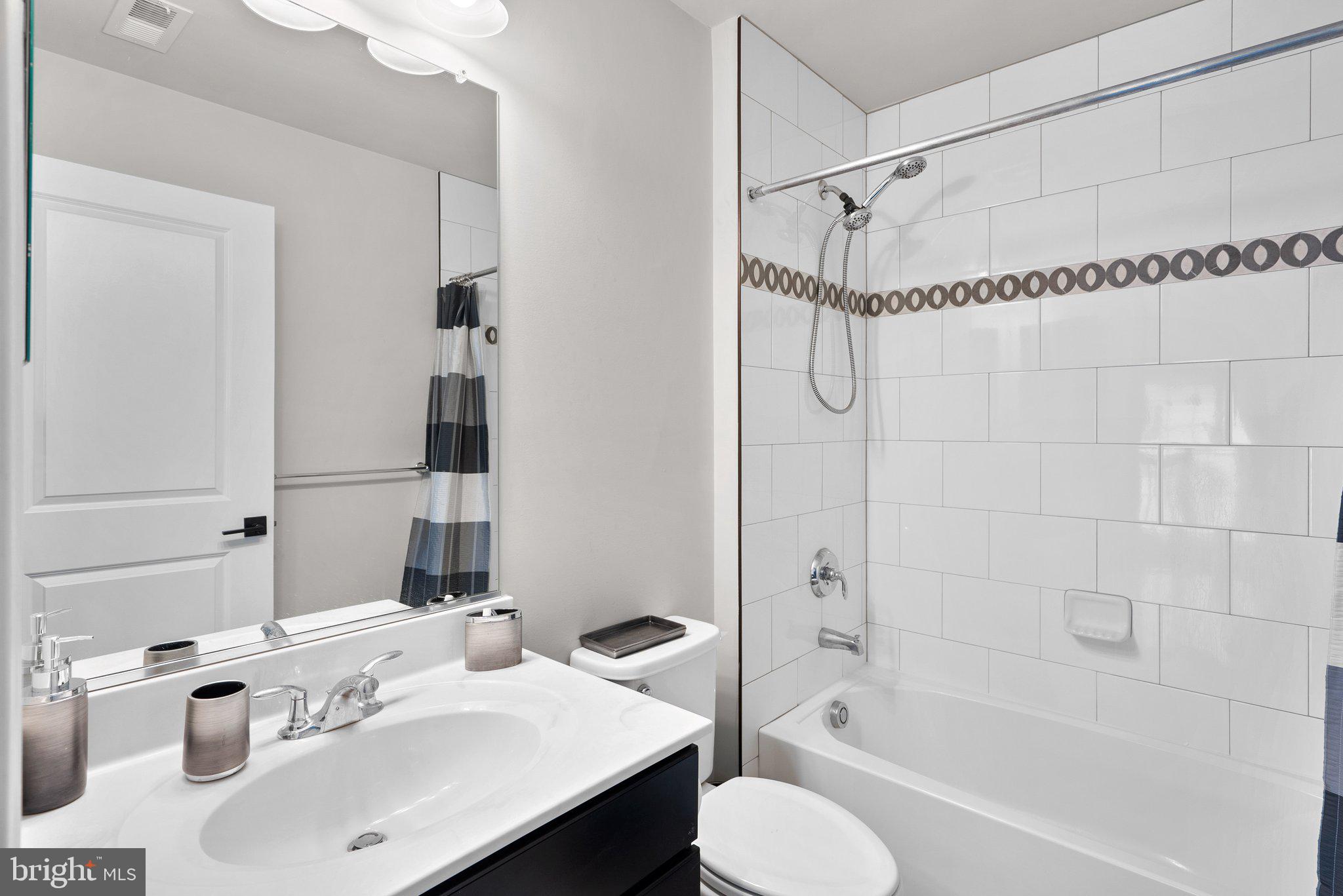 MARLBORO RIDGE - Residential