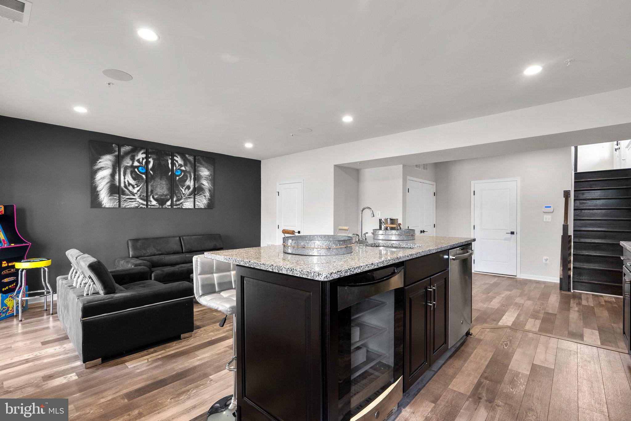 MARLBORO RIDGE - Residential