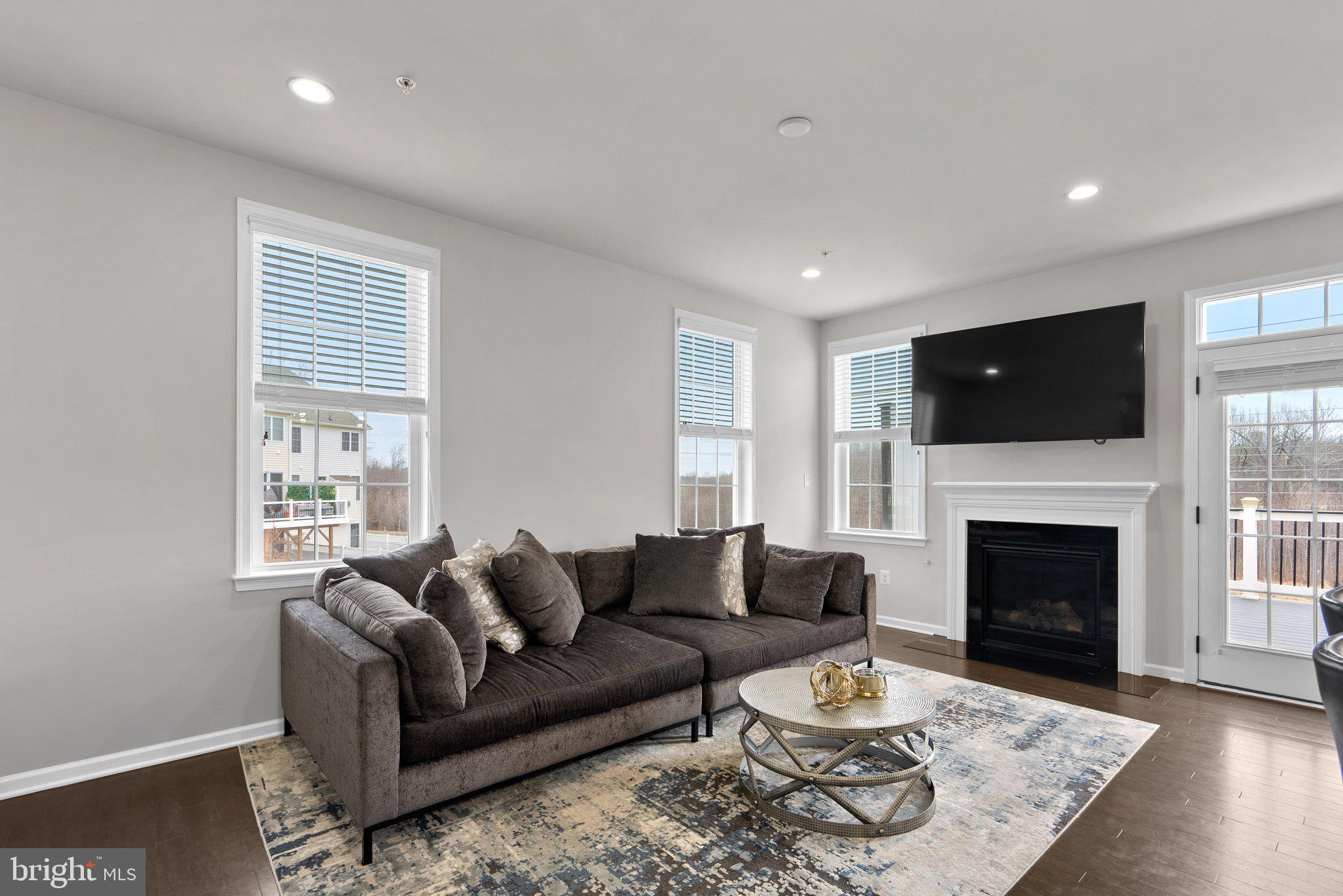 MARLBORO RIDGE - Residential