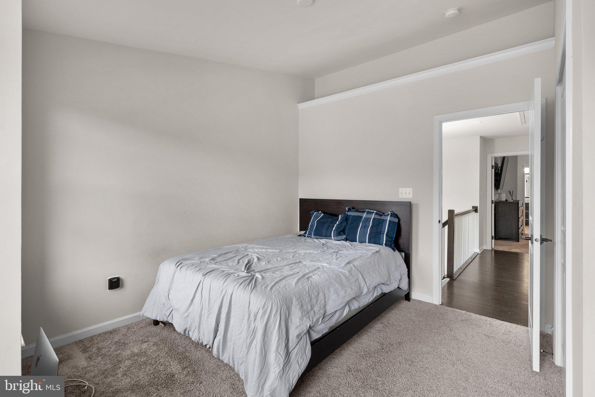 MARLBORO RIDGE - Residential