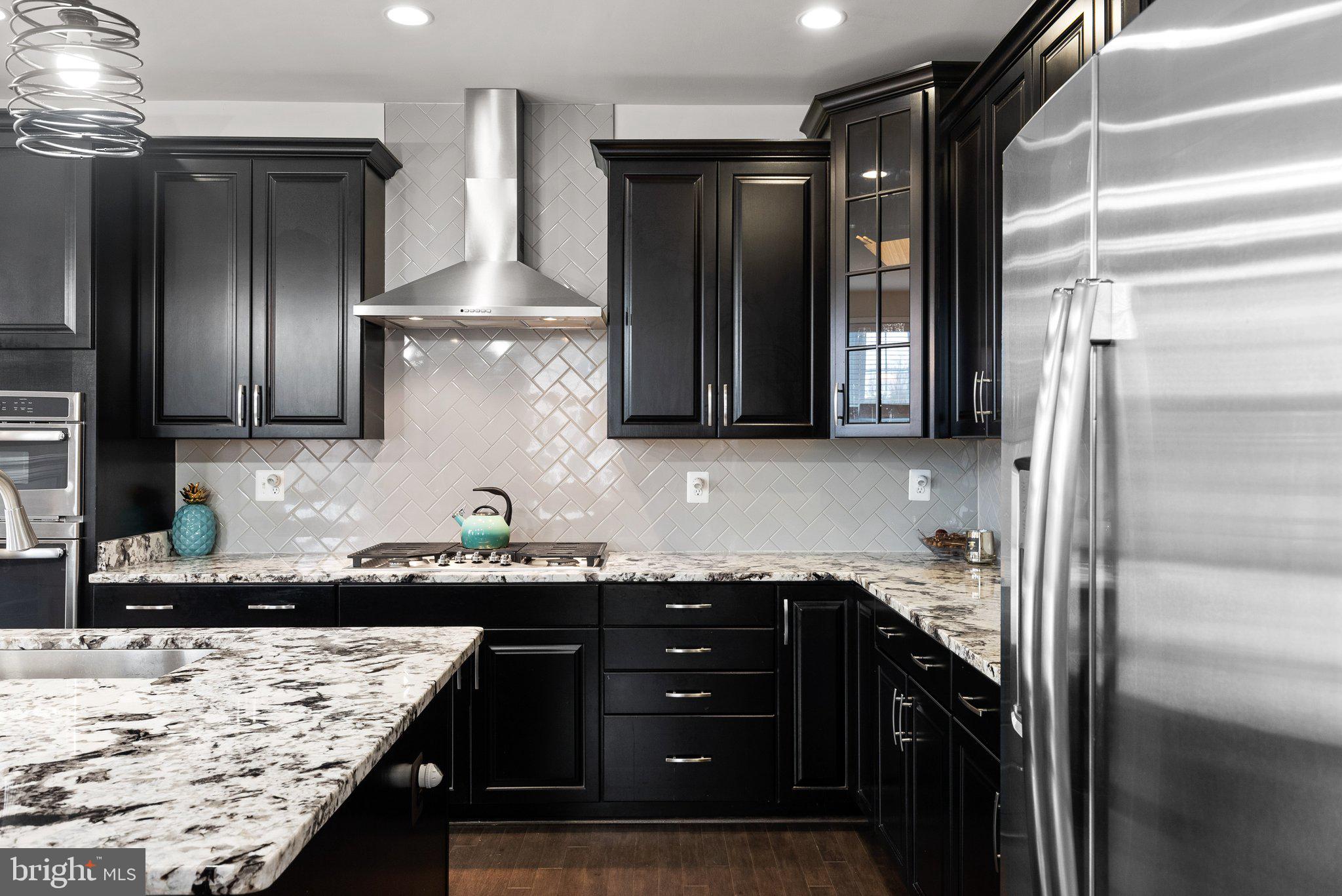 MARLBORO RIDGE - Residential