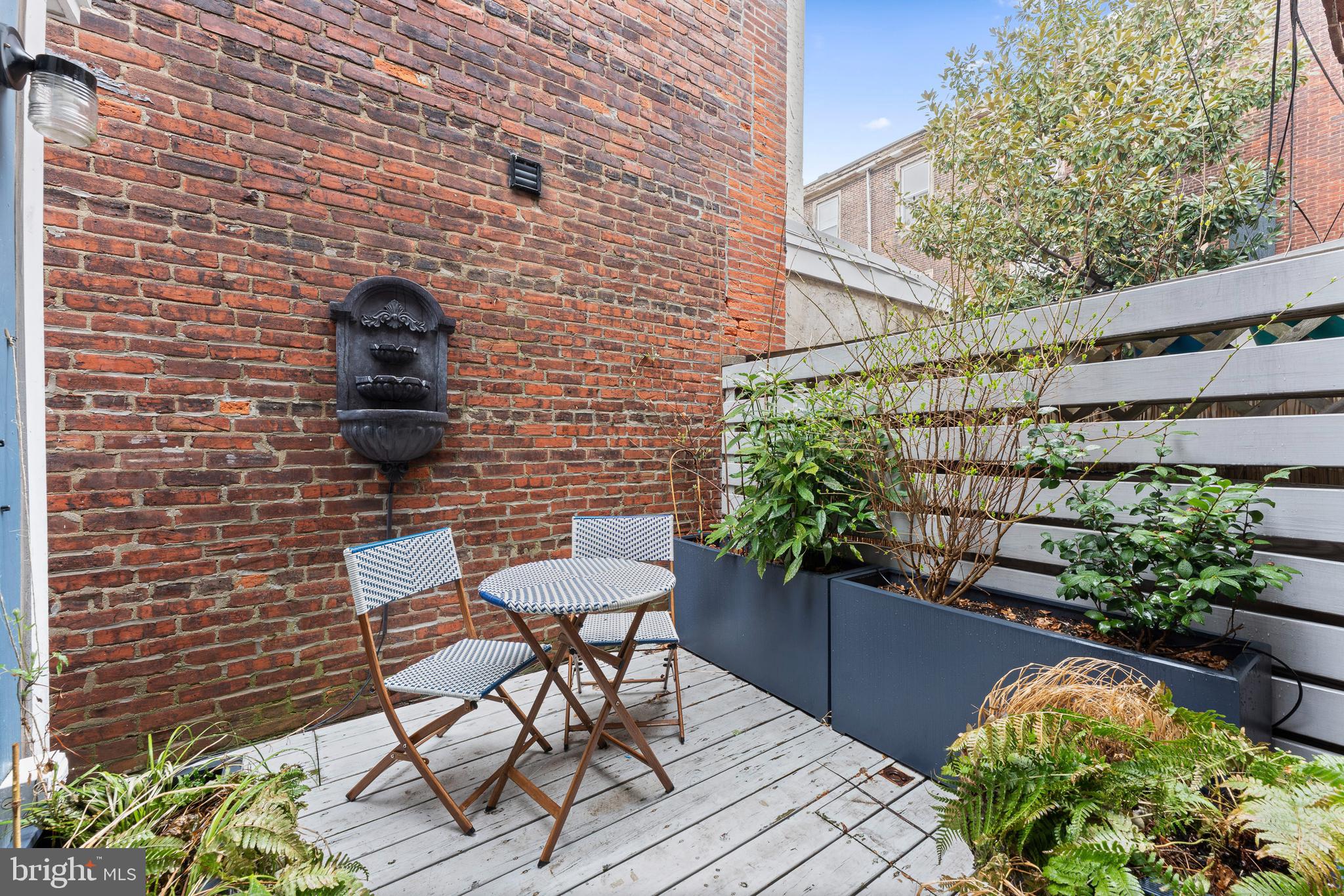 FAIRMOUNT - Residential