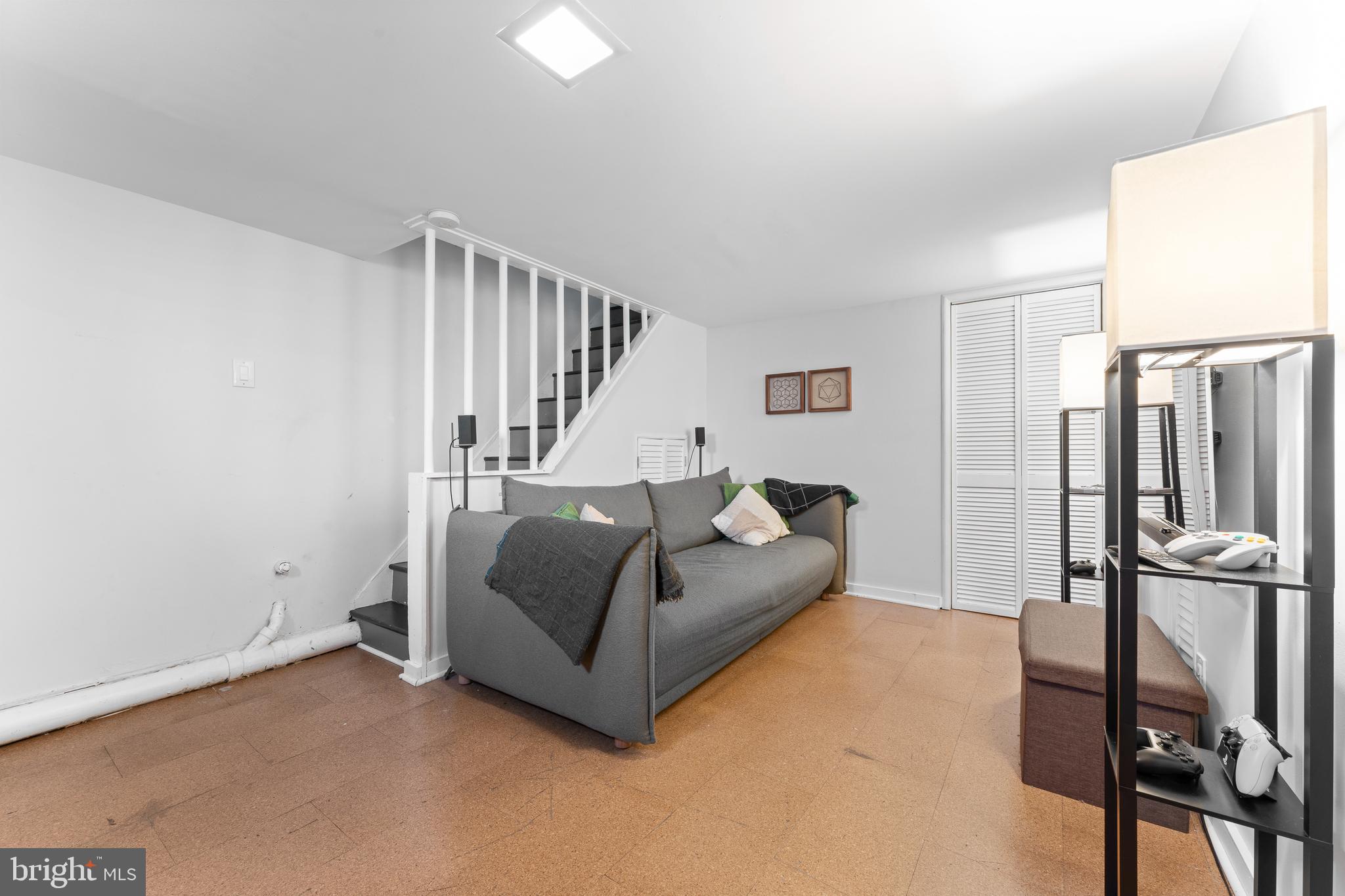 FAIRMOUNT - Residential