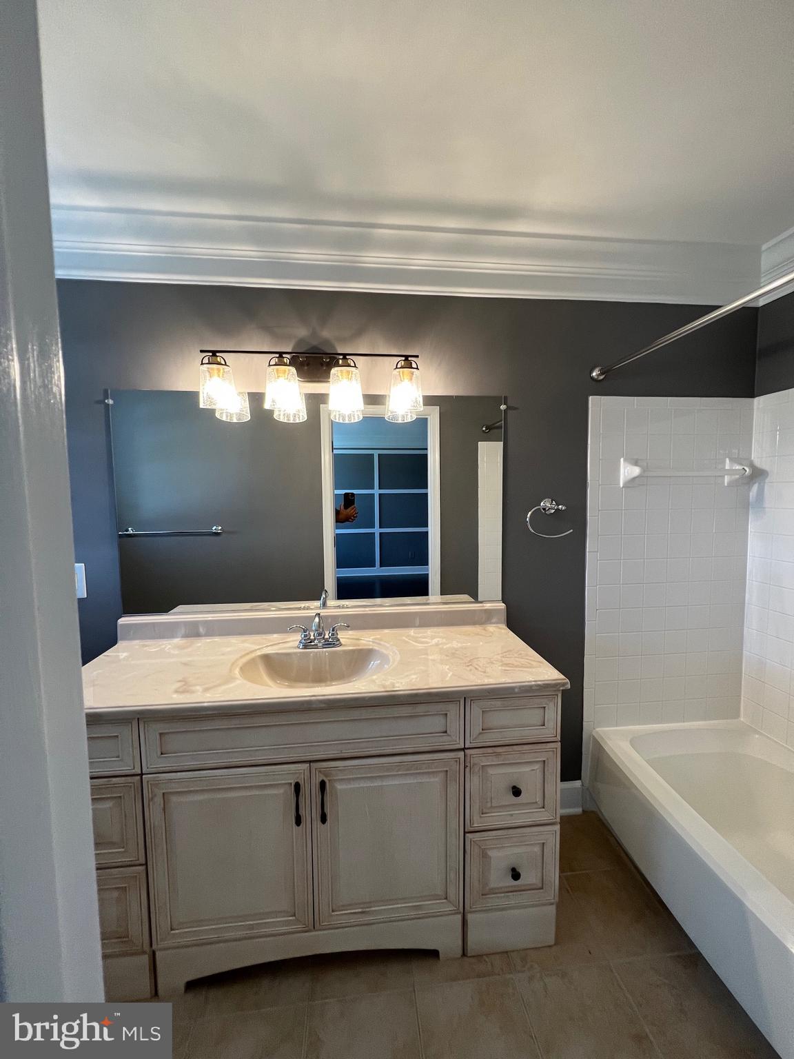 HIGHPOINTE - Residential