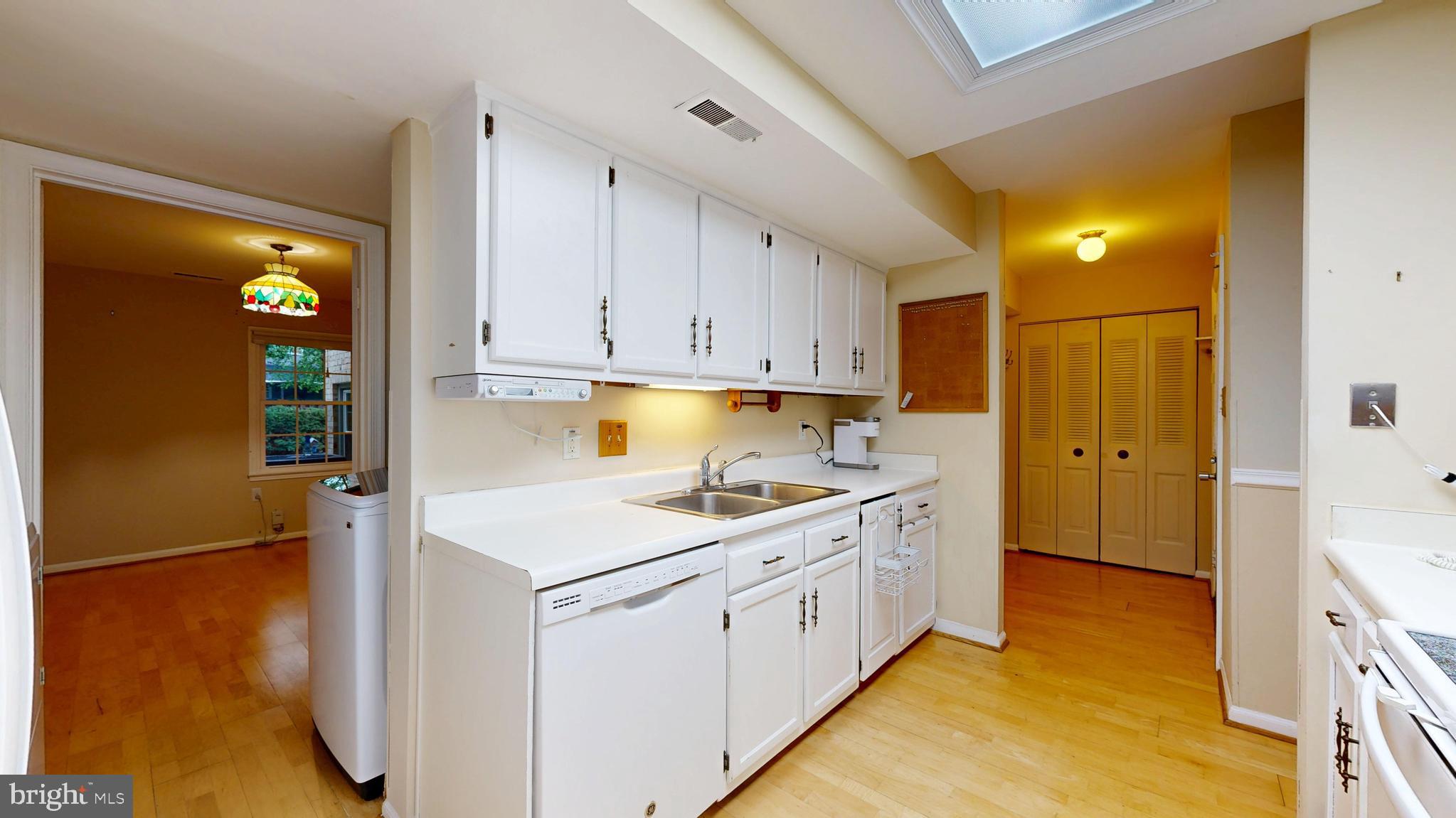 TOWNES OF MOOREFIELD - Residential