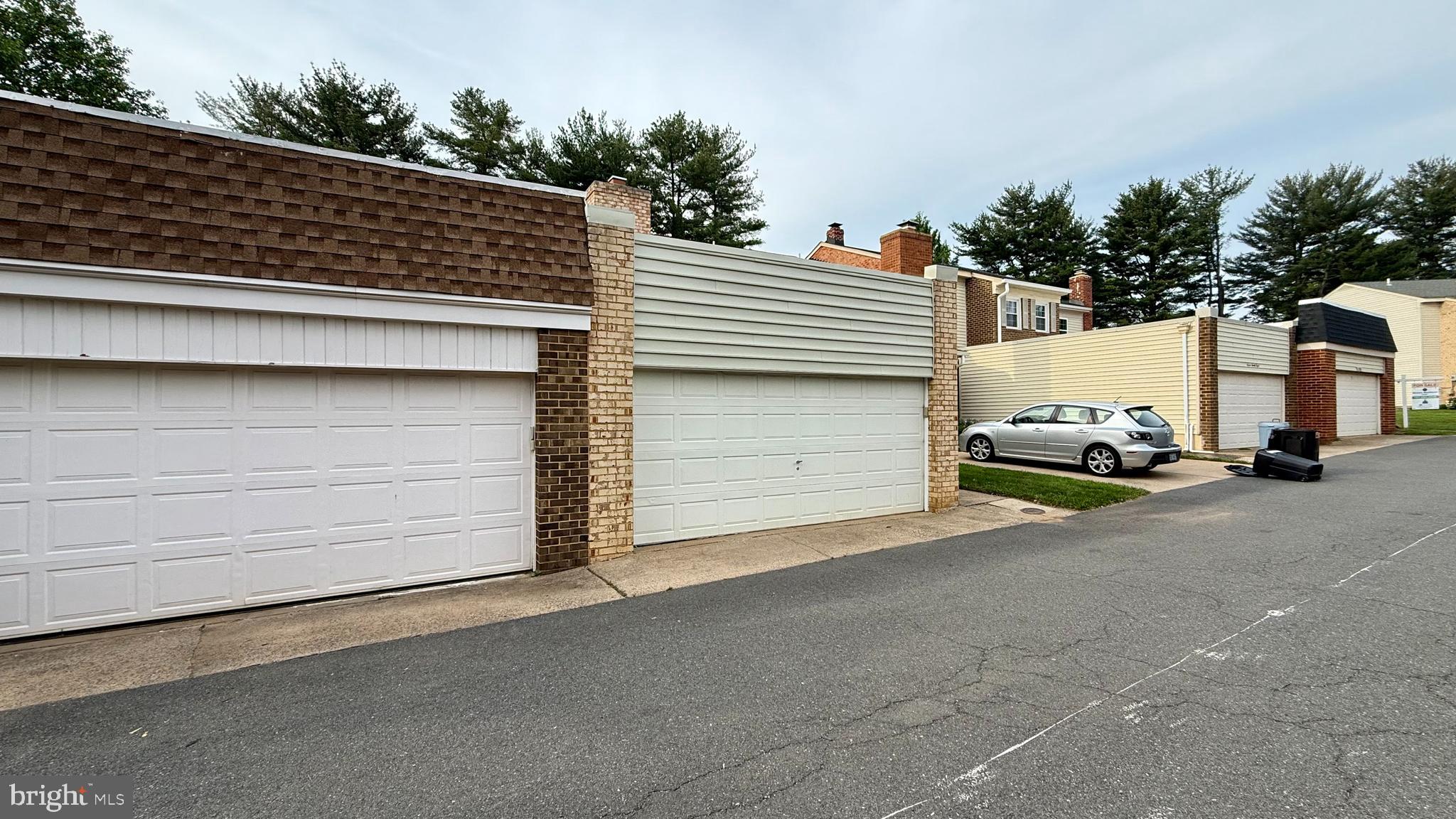 732 HUNTER COURT SW