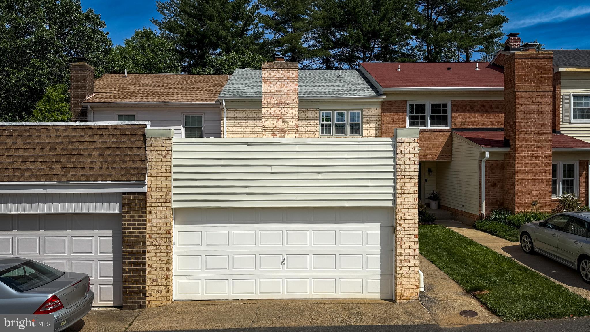 TOWNES OF MOOREFIELD - Residential