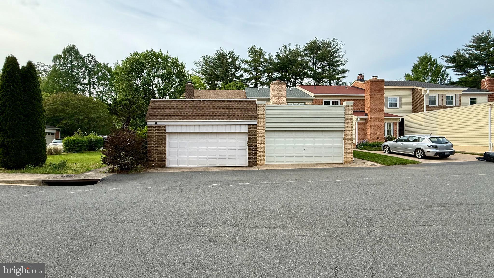 732 HUNTER COURT SW