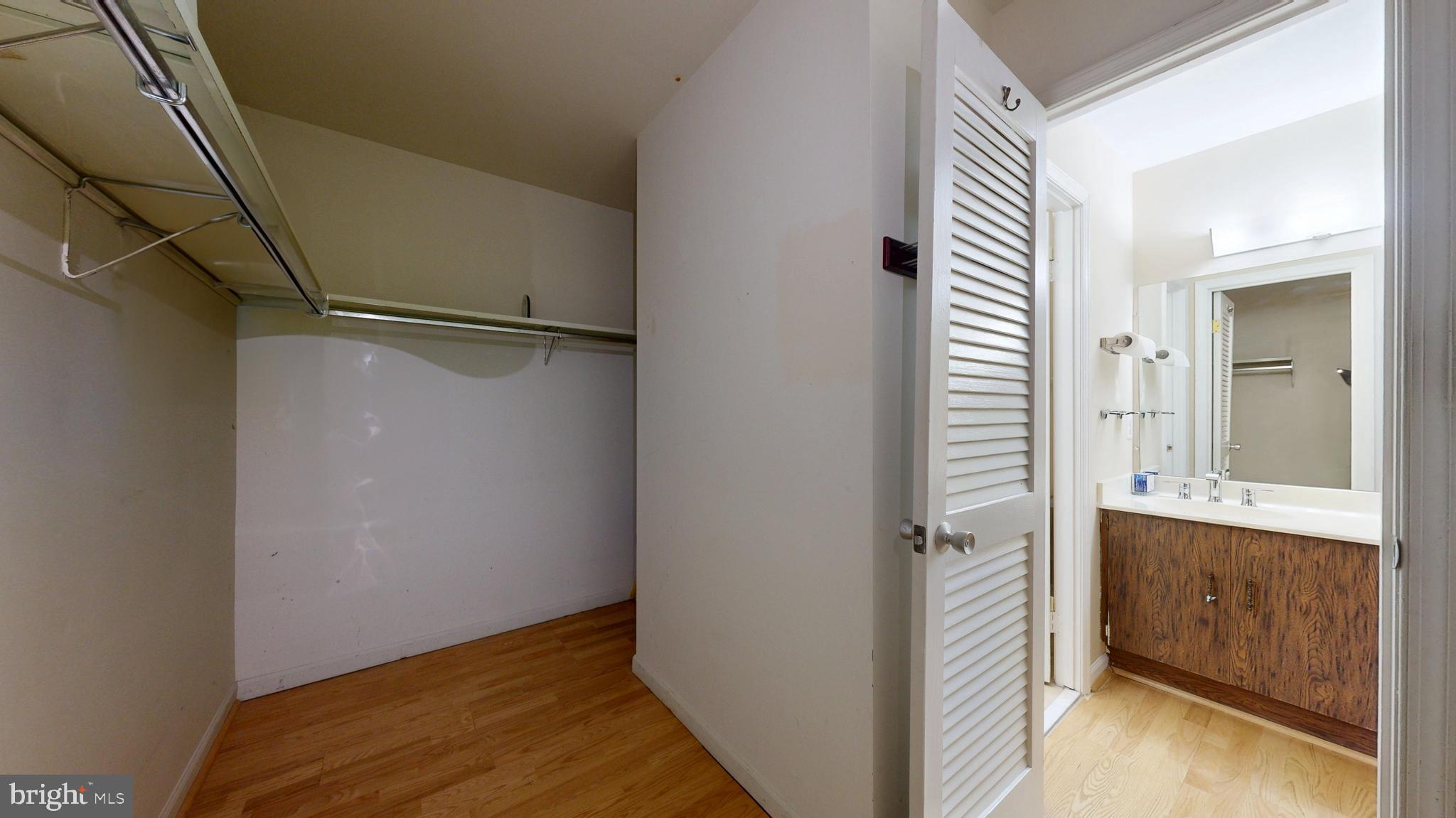 TOWNES OF MOOREFIELD - Residential