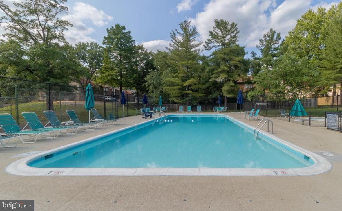 TOWNES OF MOOREFIELD - Residential