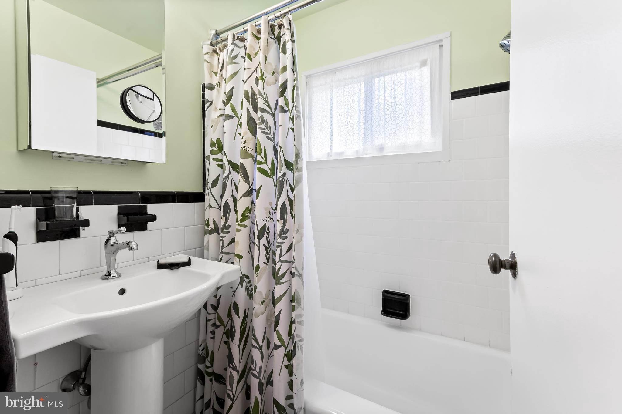 LAKEHURST - Residential