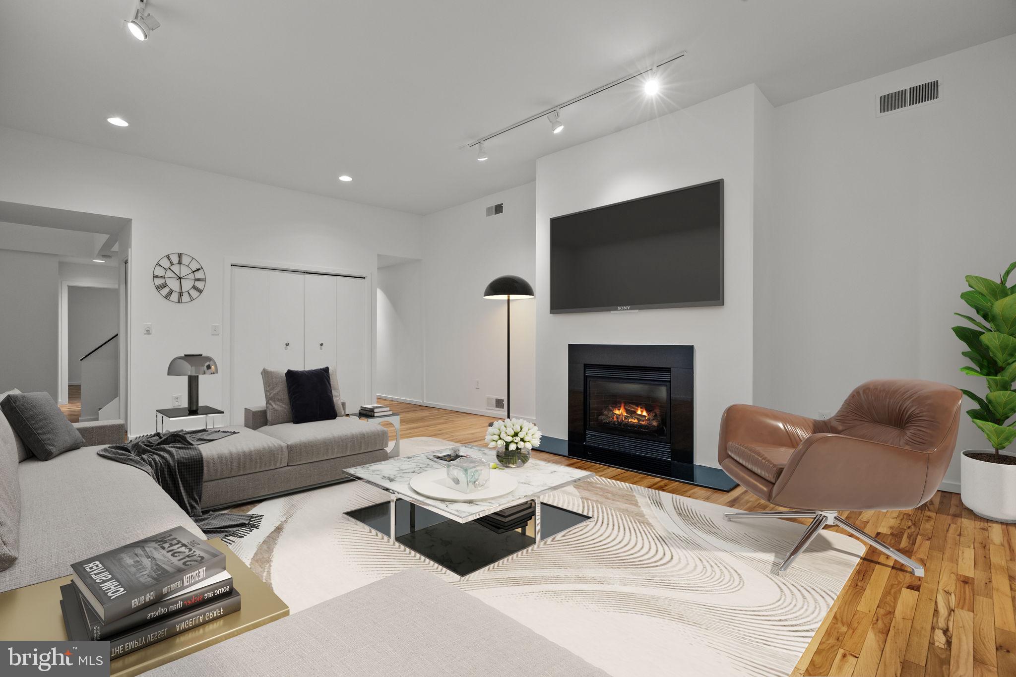 QUEEN VILLAGE - Residential