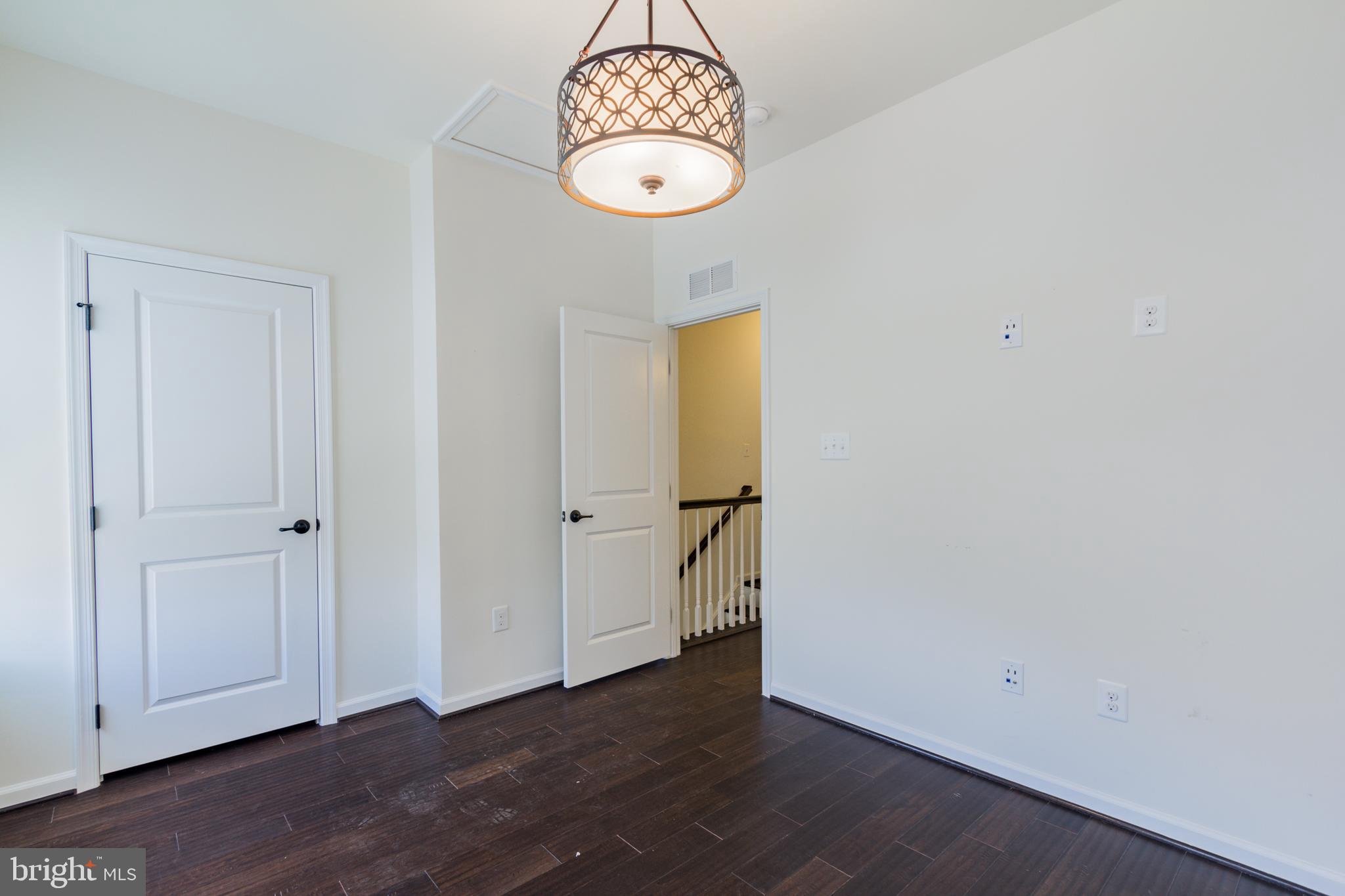 PARKSIDE - Residential