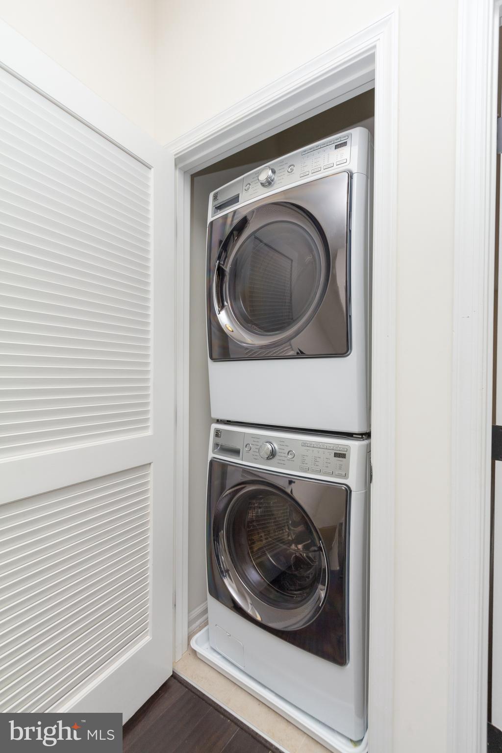 PARKSIDE - Residential