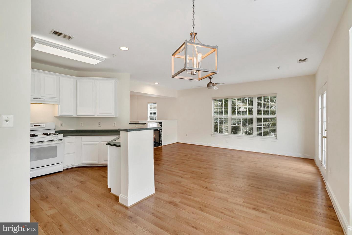 JEFFERSON PARK - Residential Lease