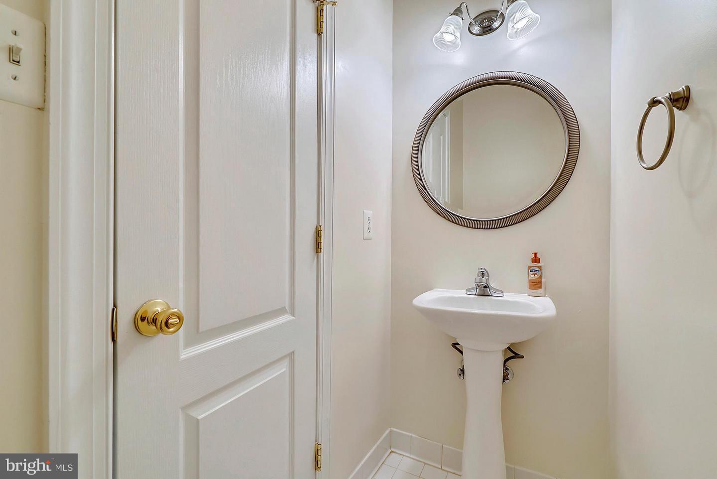 JEFFERSON PARK - Residential Lease