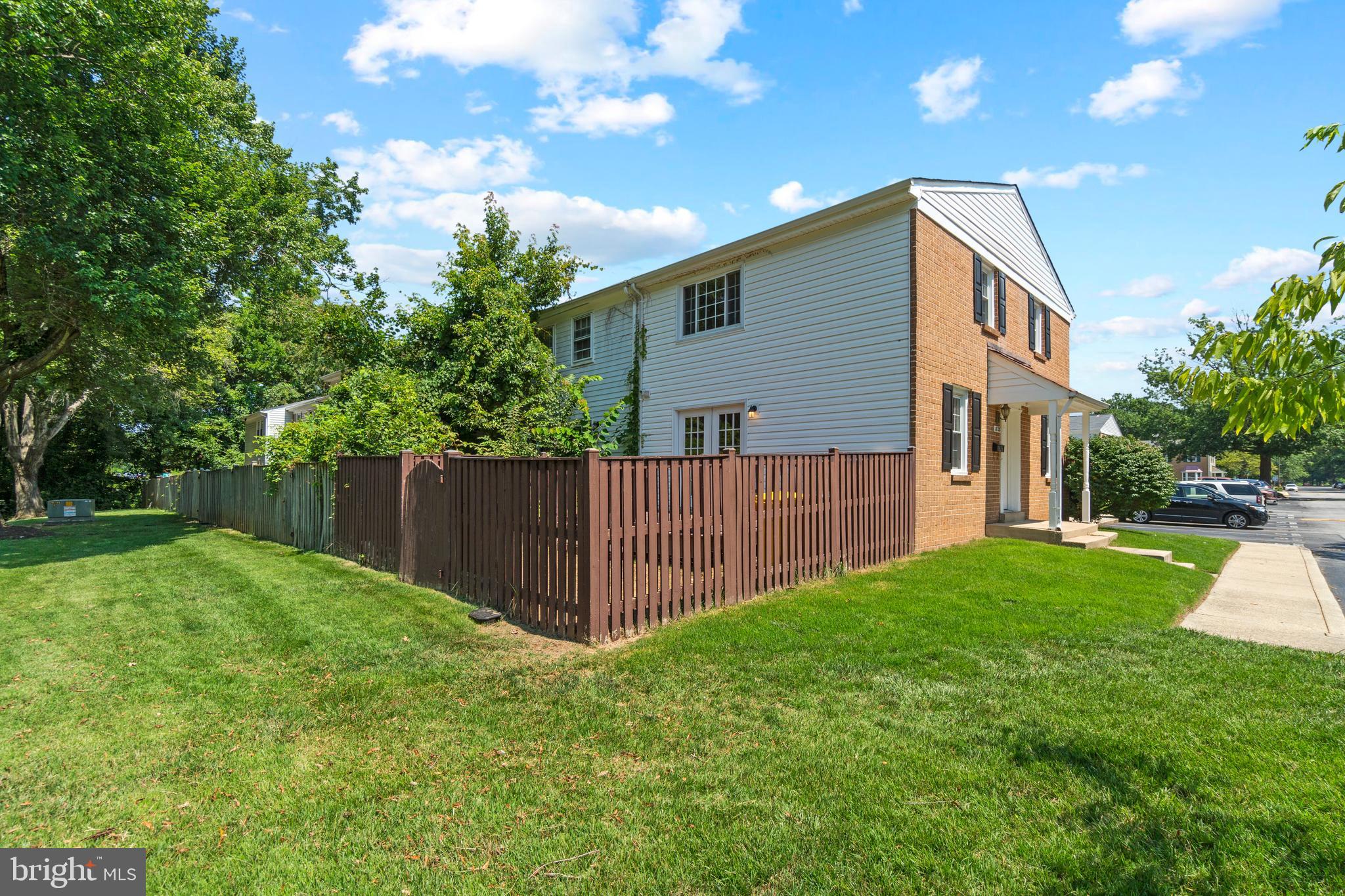 CROFTON SQUARE - Residential