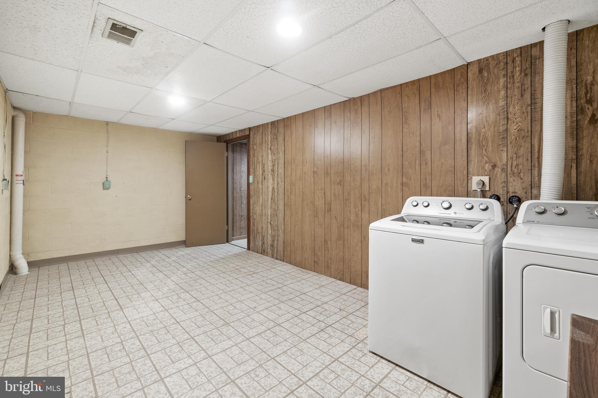 CROFTON SQUARE - Residential