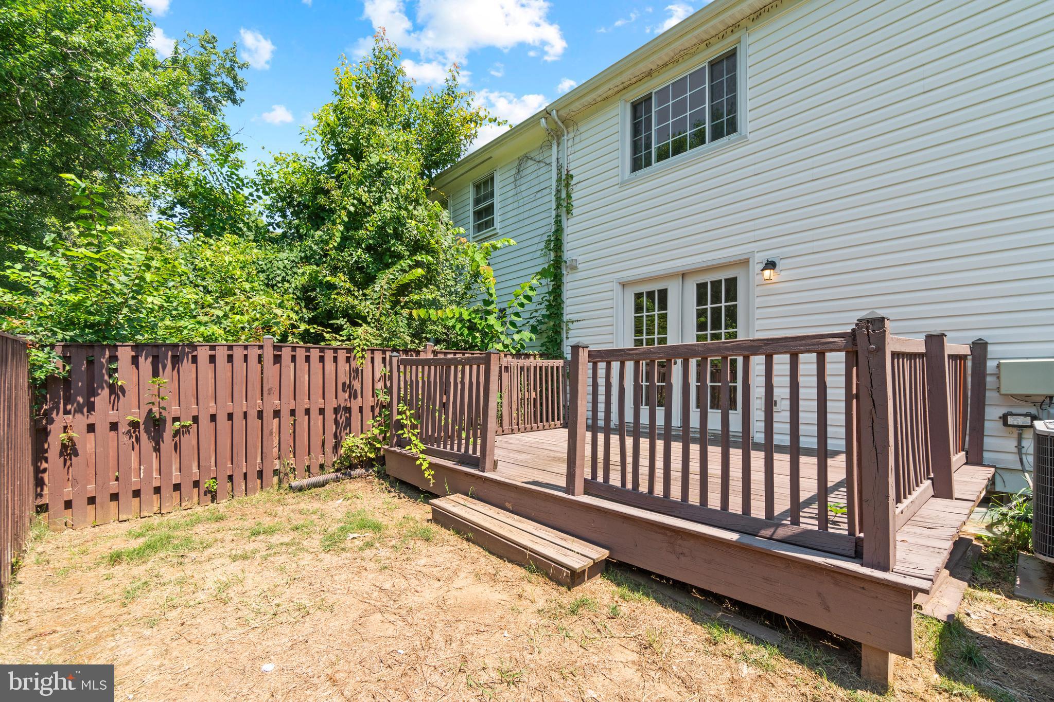 CROFTON SQUARE - Residential