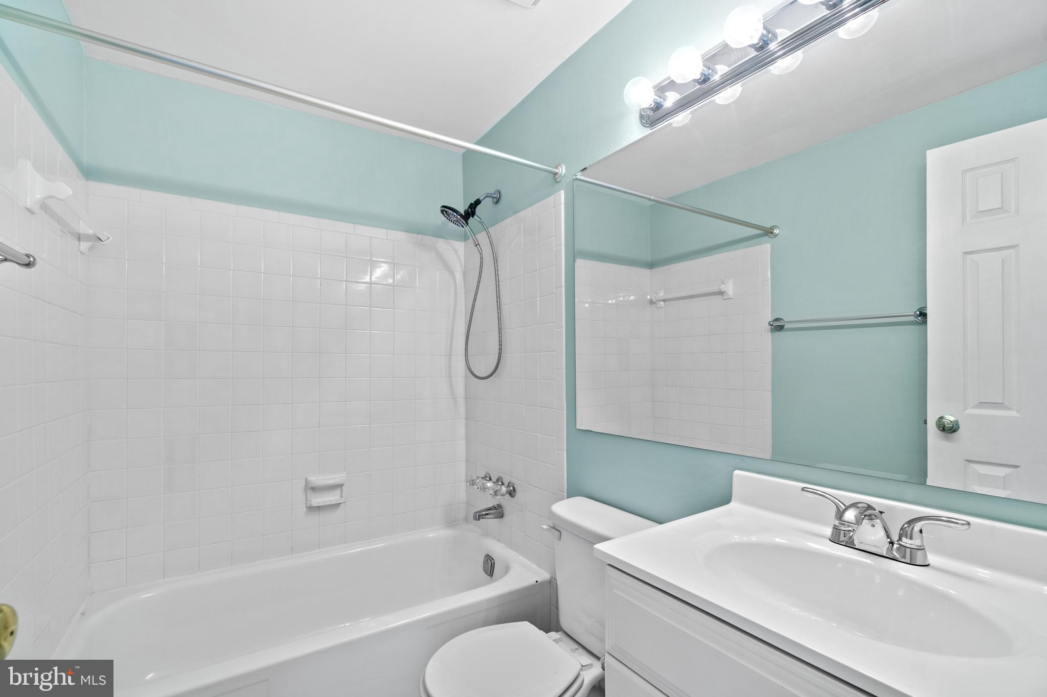 CROFTON SQUARE - Residential