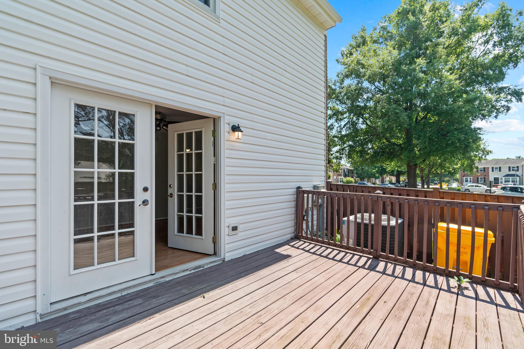 CROFTON SQUARE - Residential