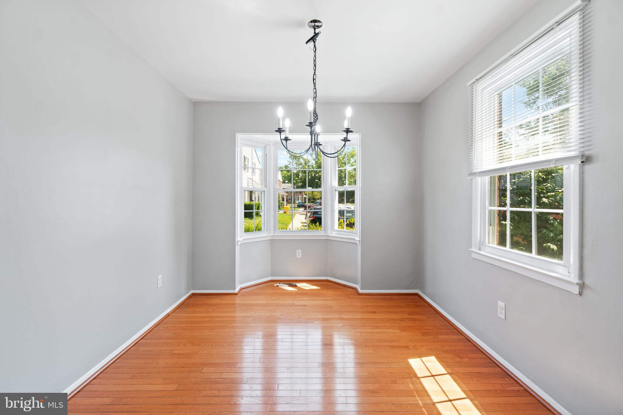 CROFTON SQUARE - Residential