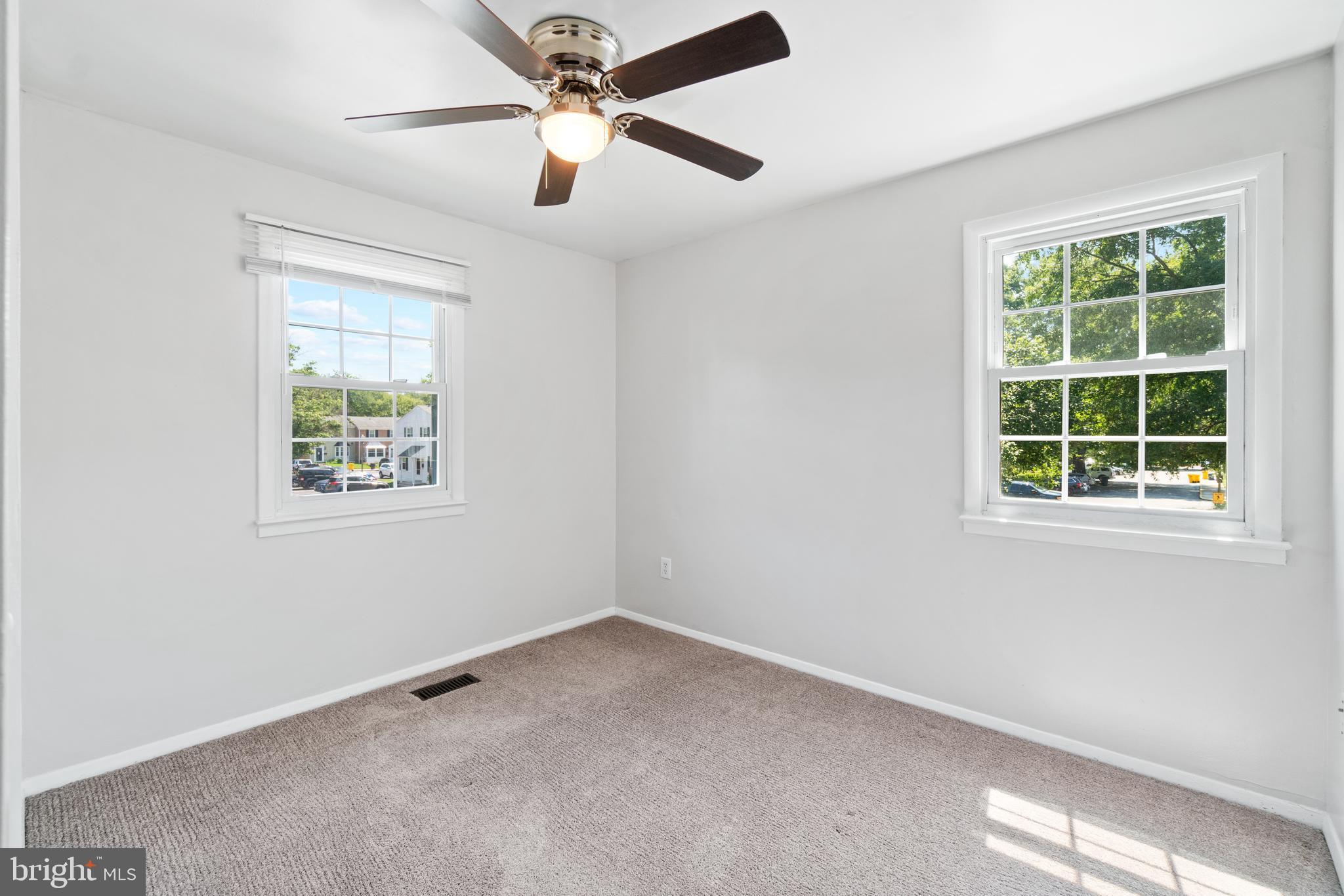 CROFTON SQUARE - Residential