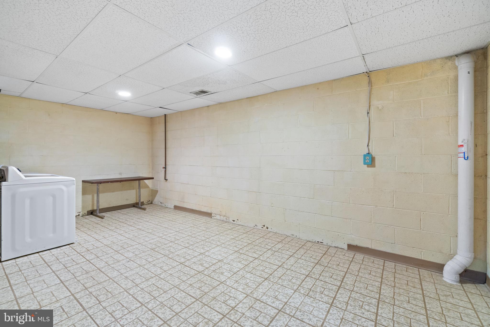 CROFTON SQUARE - Residential