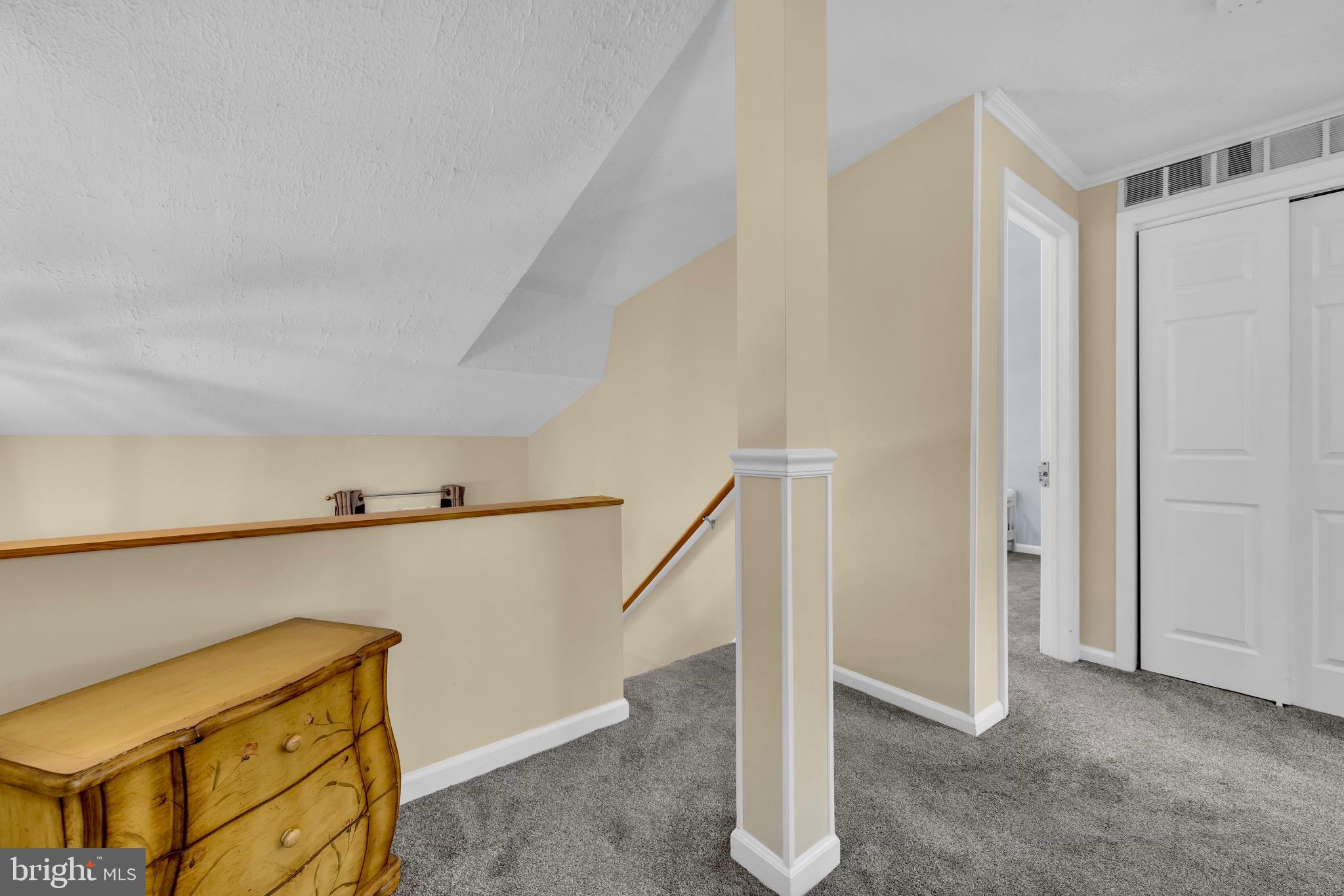 LANDSDOWNE - Residential