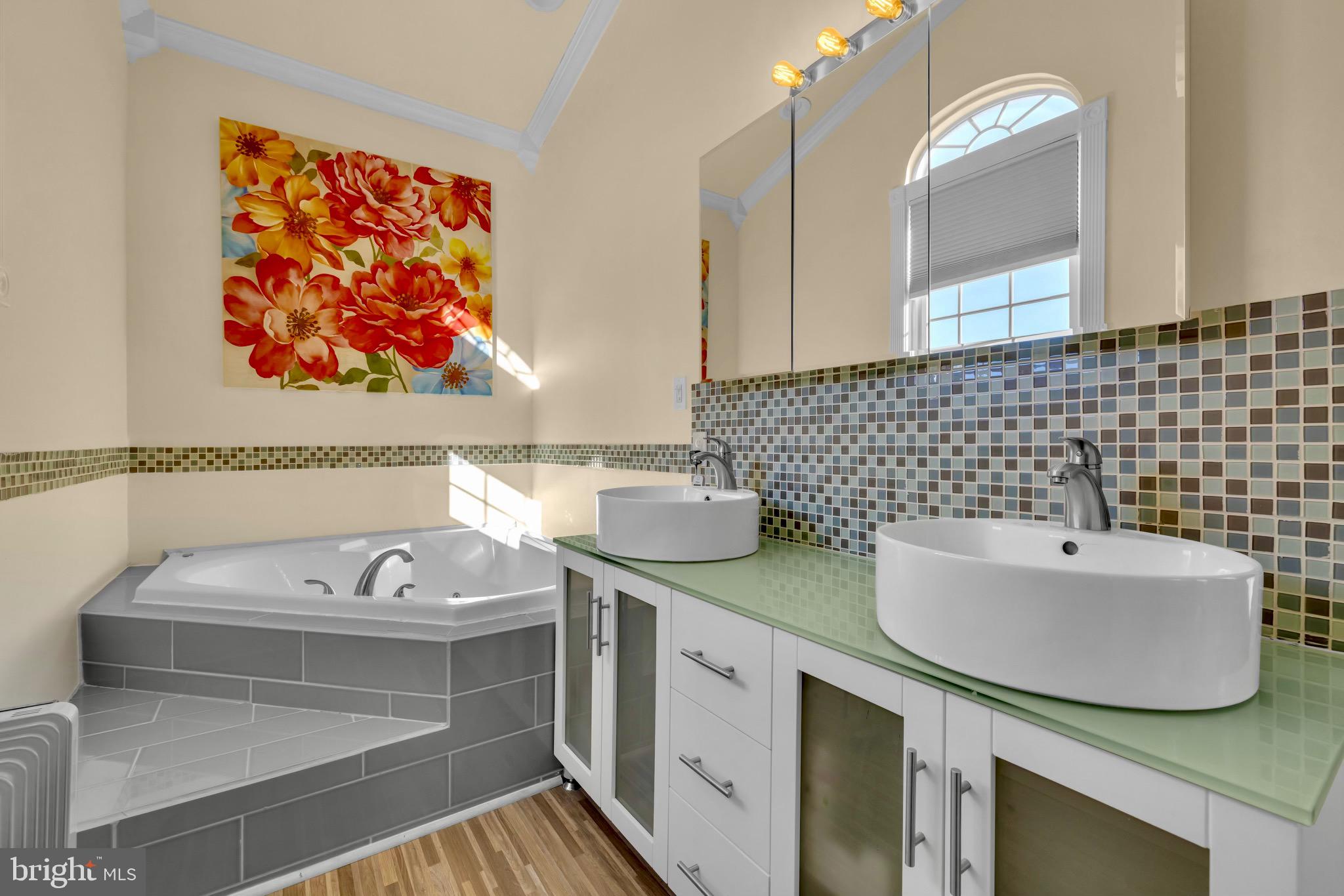 LANDSDOWNE - Residential