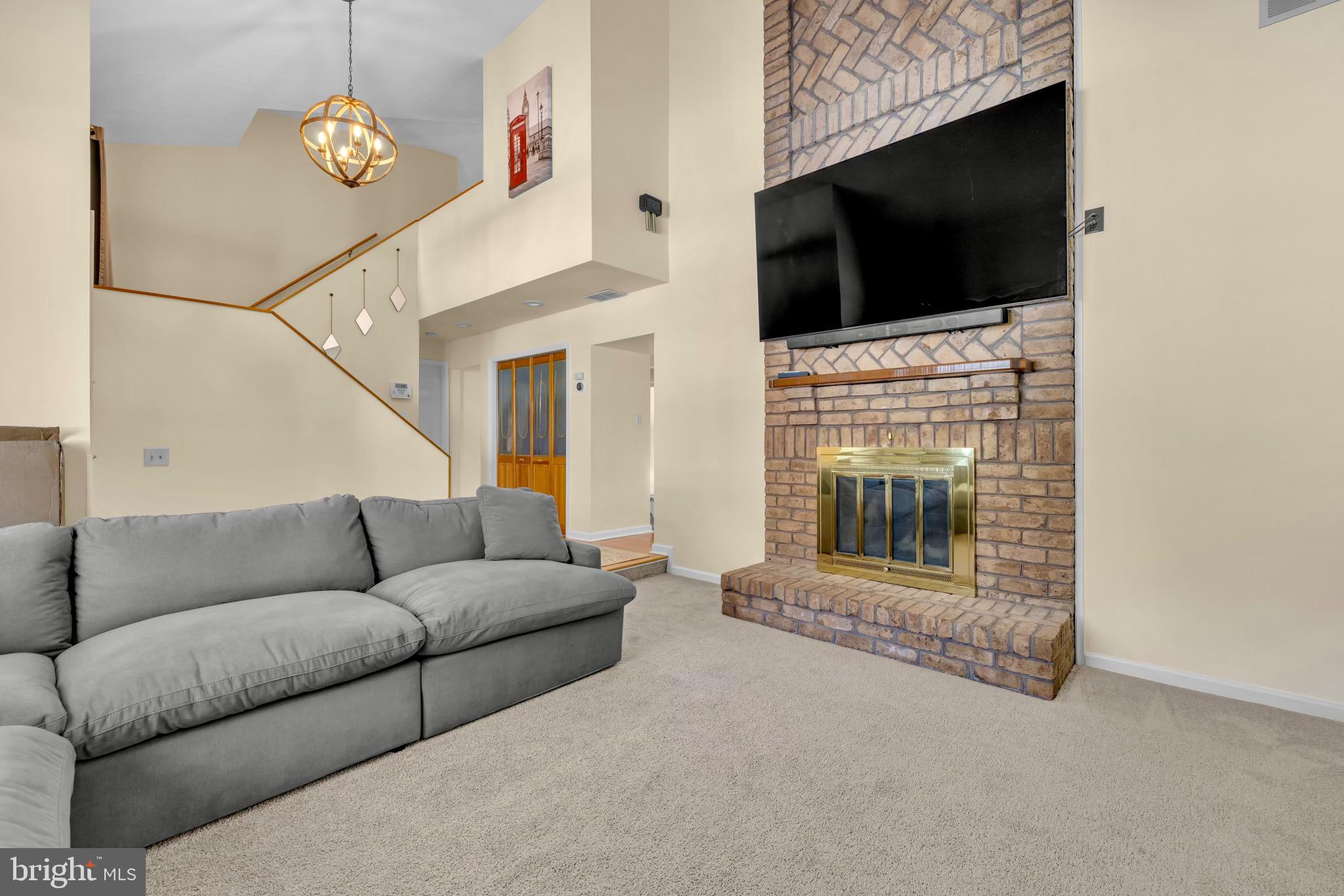 LANDSDOWNE - Residential