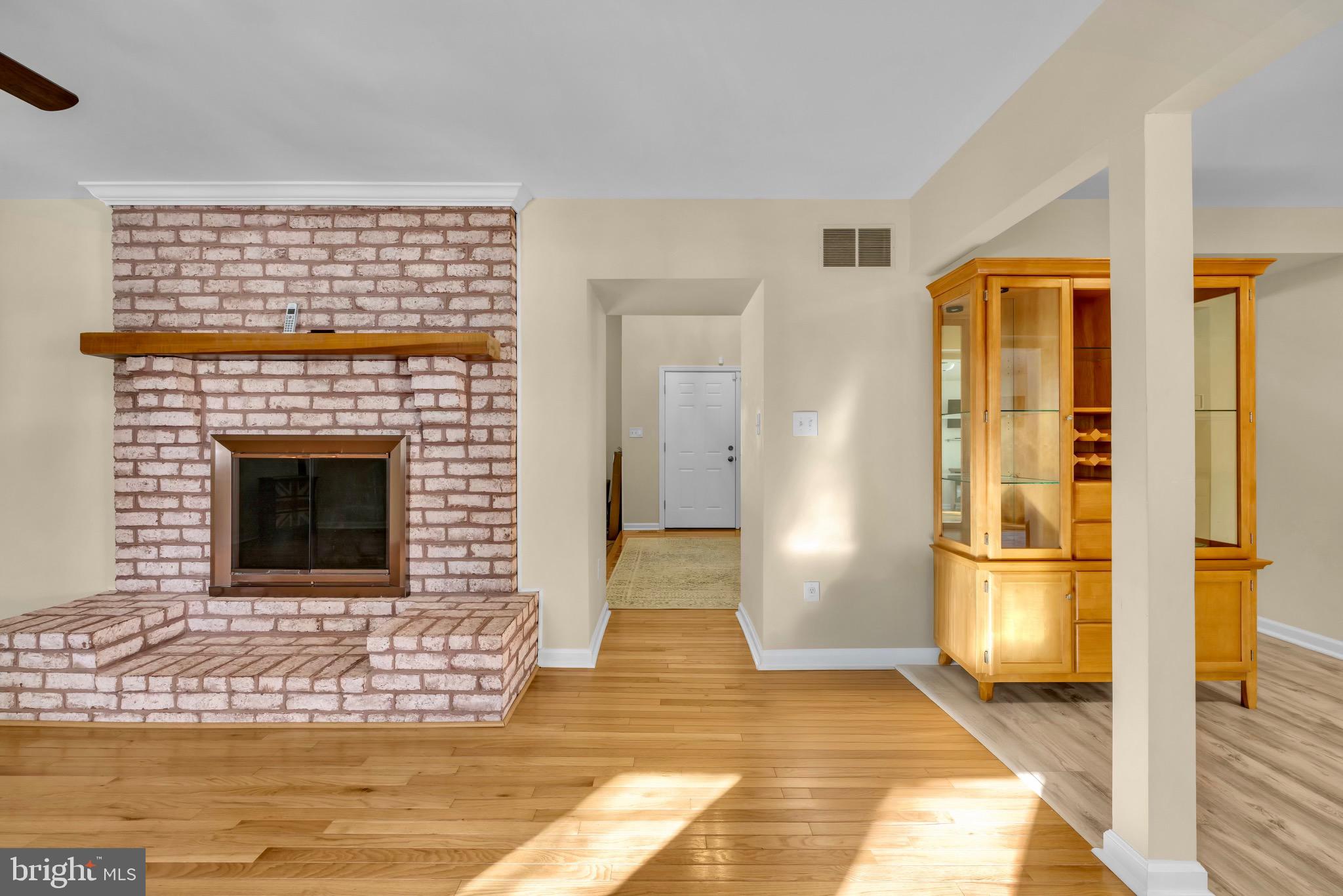 LANDSDOWNE - Residential