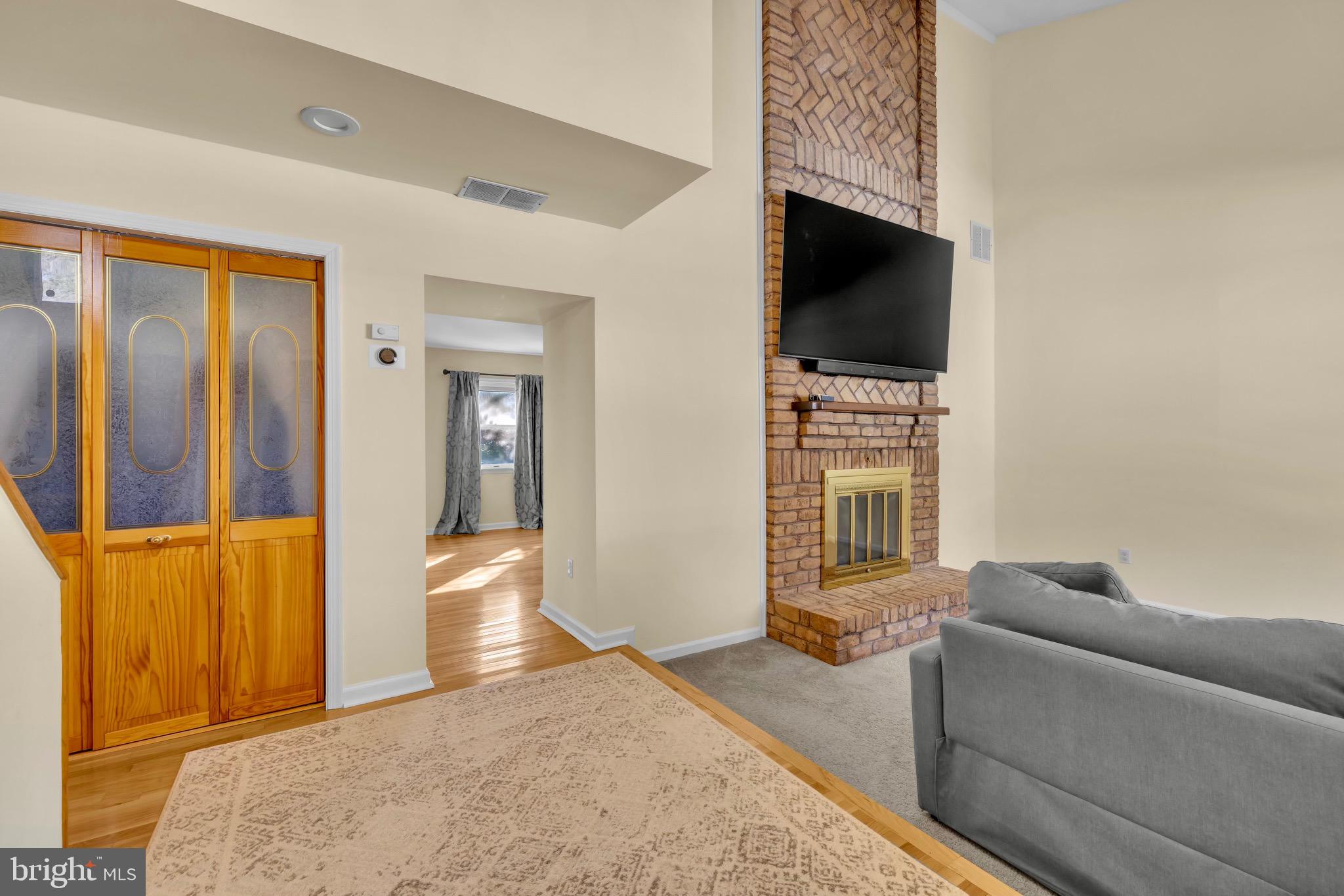 LANDSDOWNE - Residential