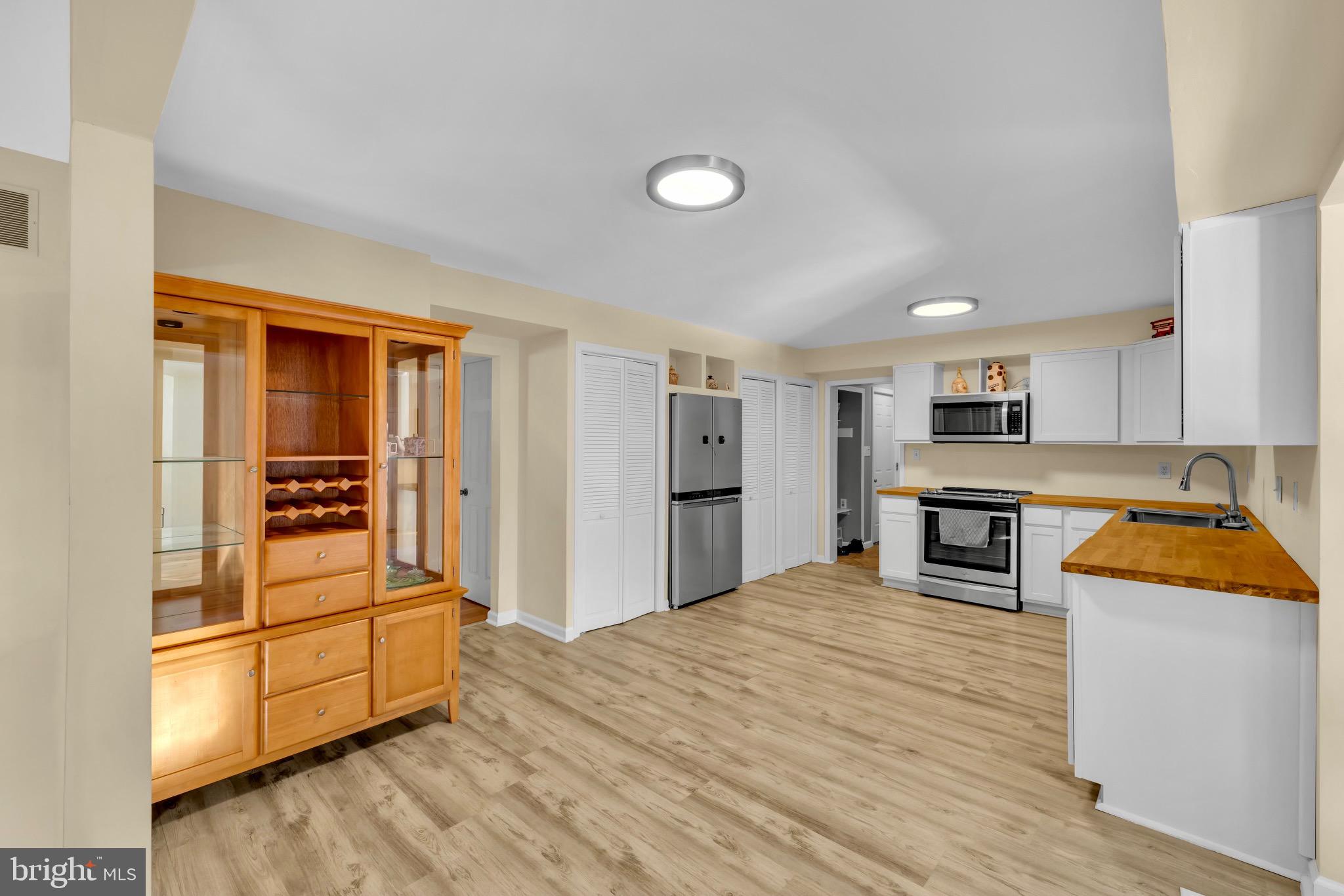 LANDSDOWNE - Residential