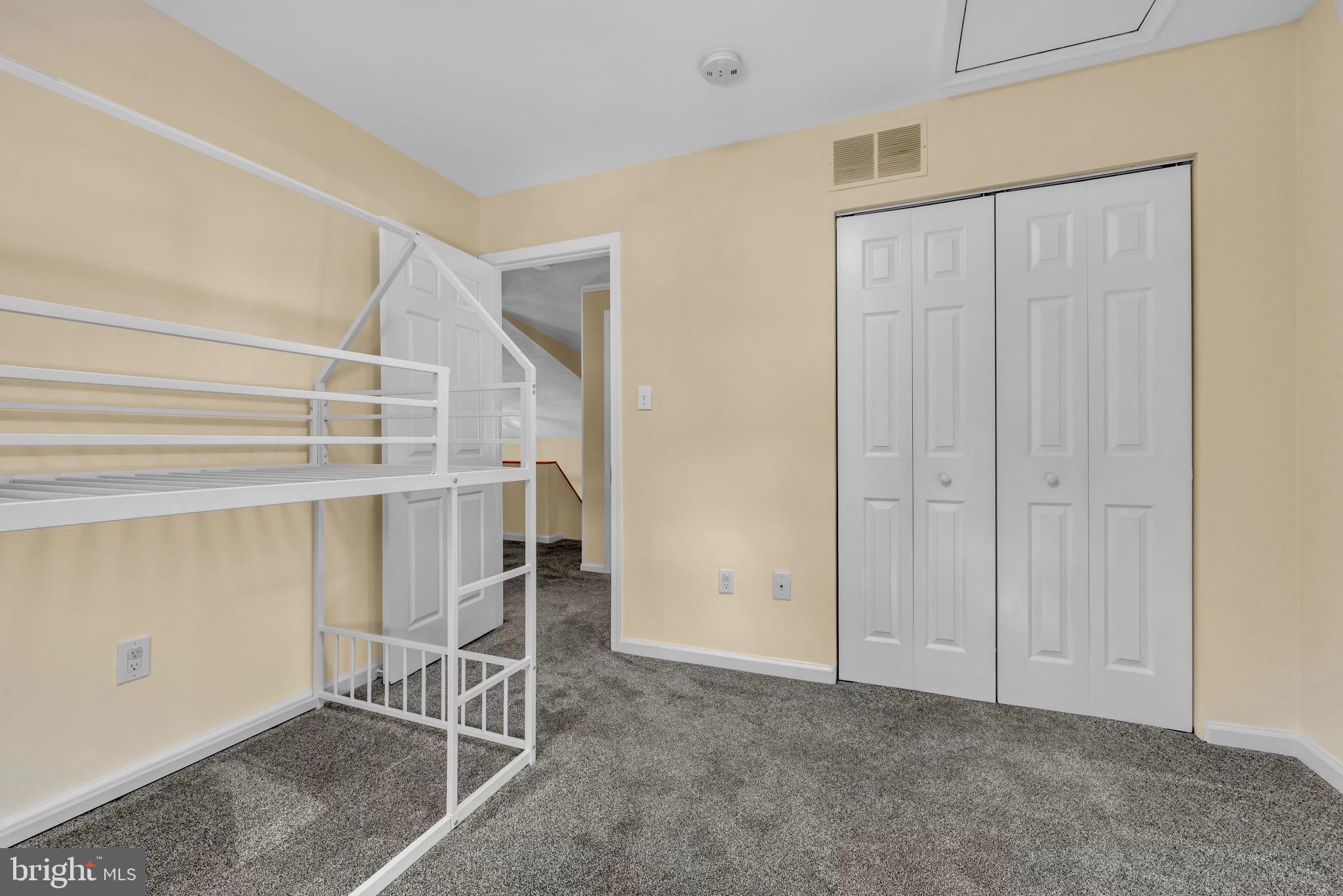 LANDSDOWNE - Residential