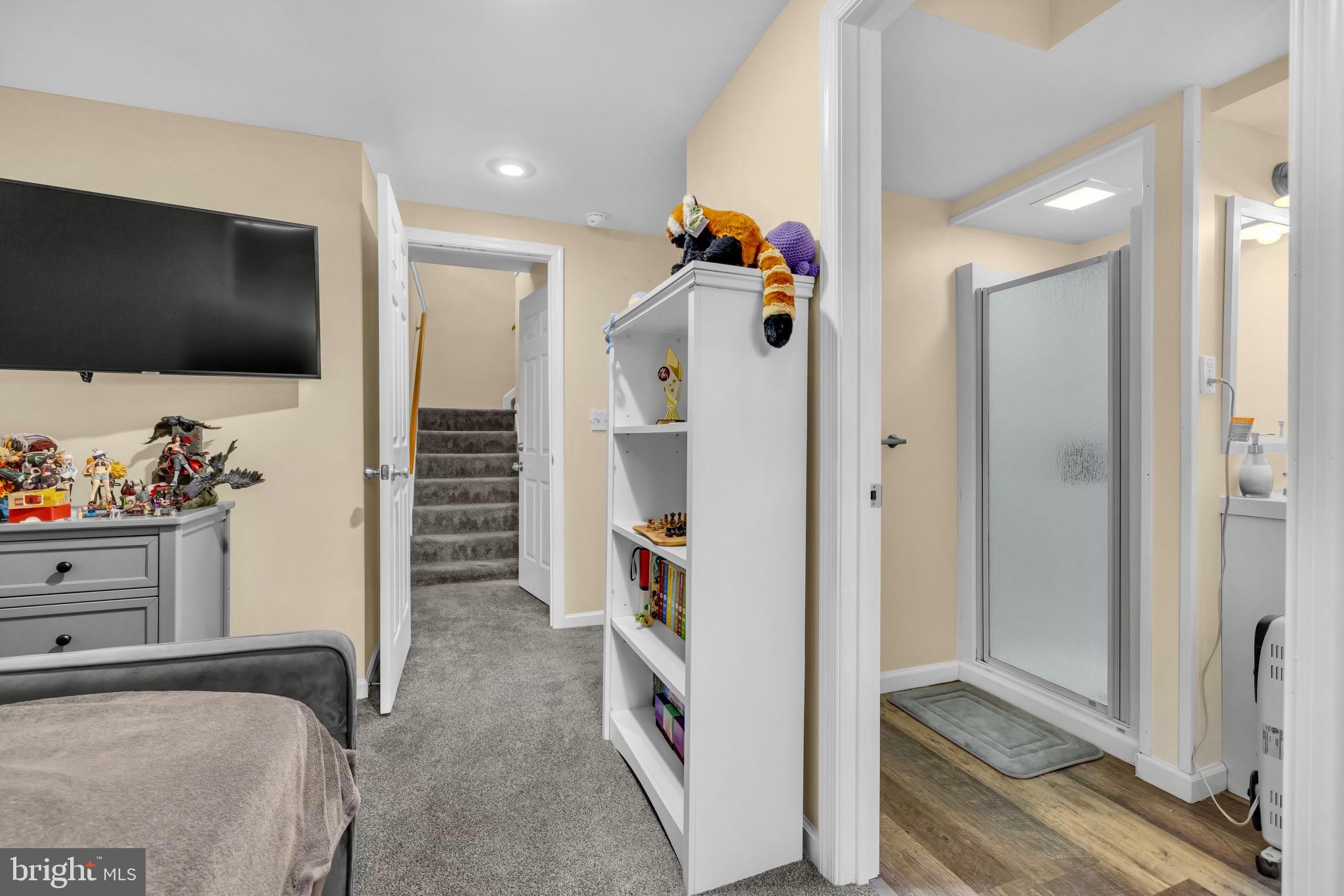 LANDSDOWNE - Residential