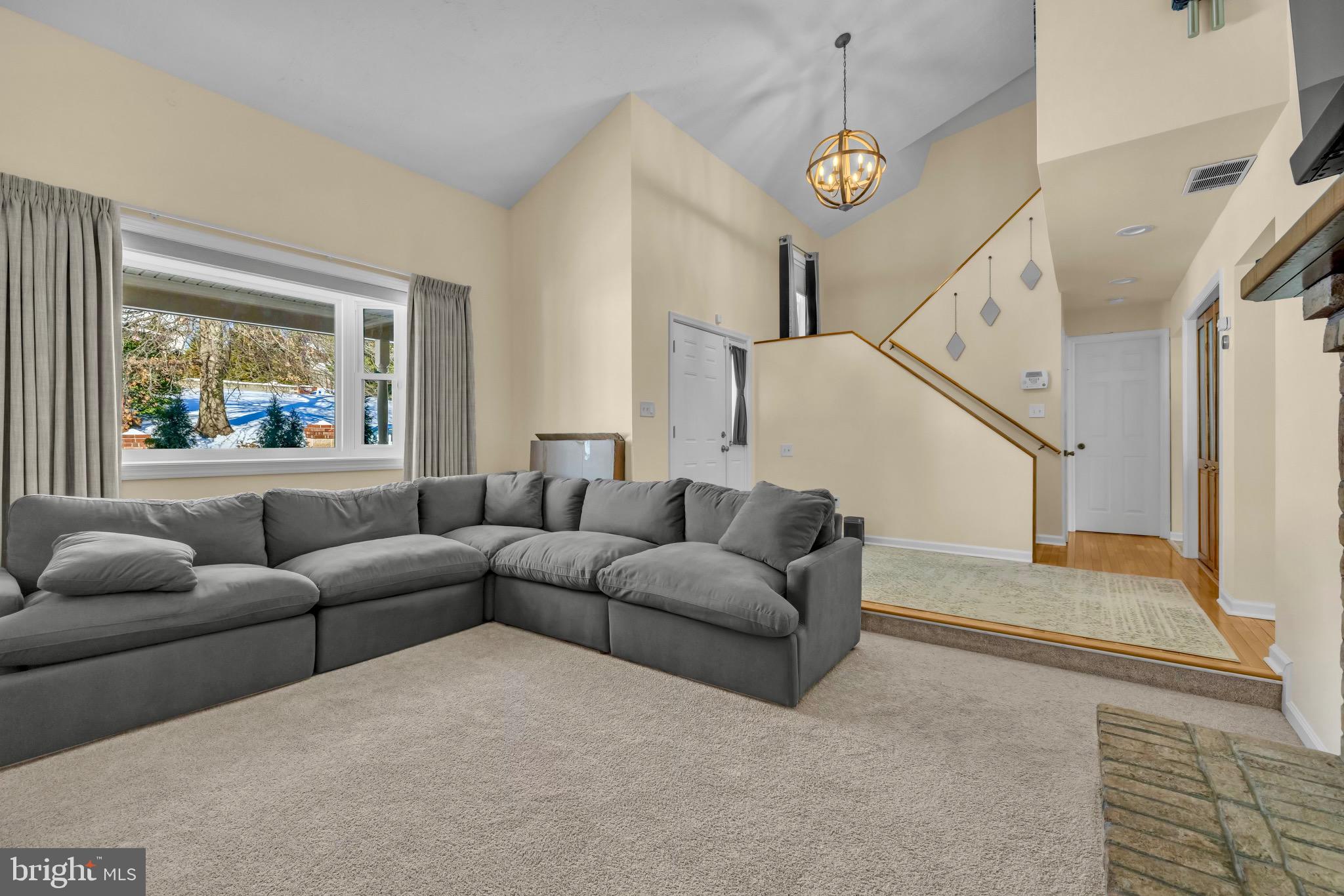 LANDSDOWNE - Residential