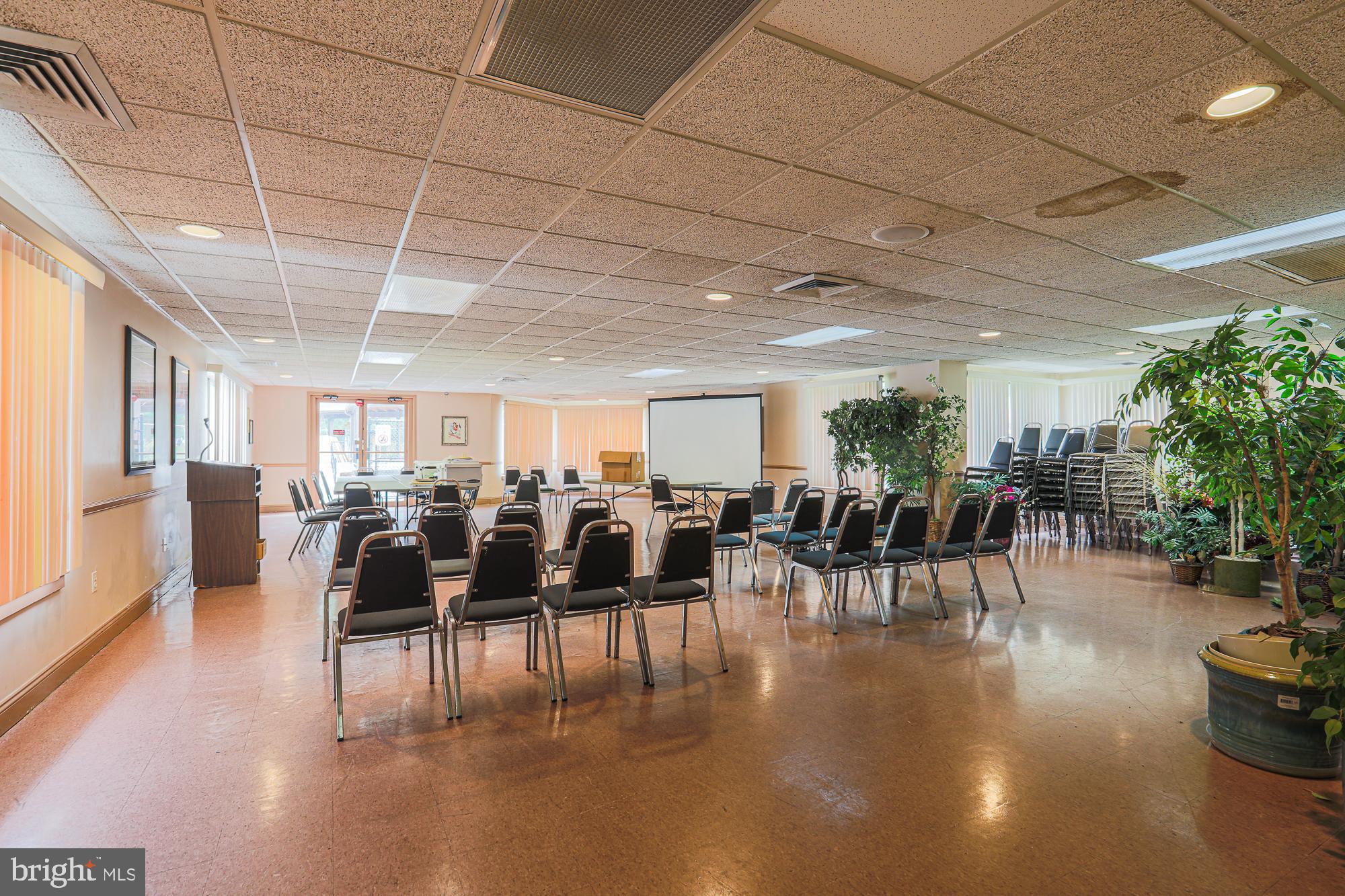 FALLSTAFF - Residential