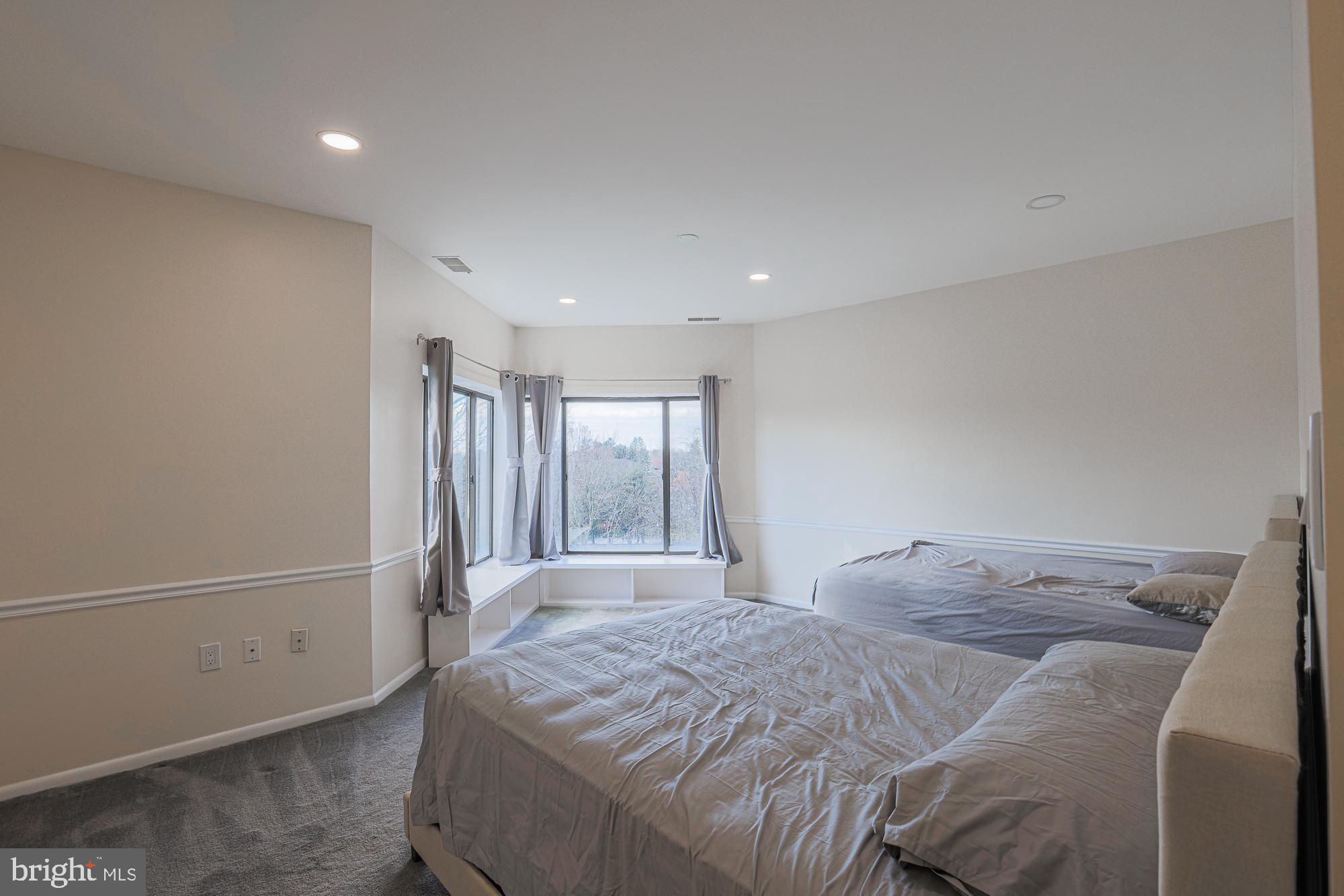 FALLSTAFF - Residential