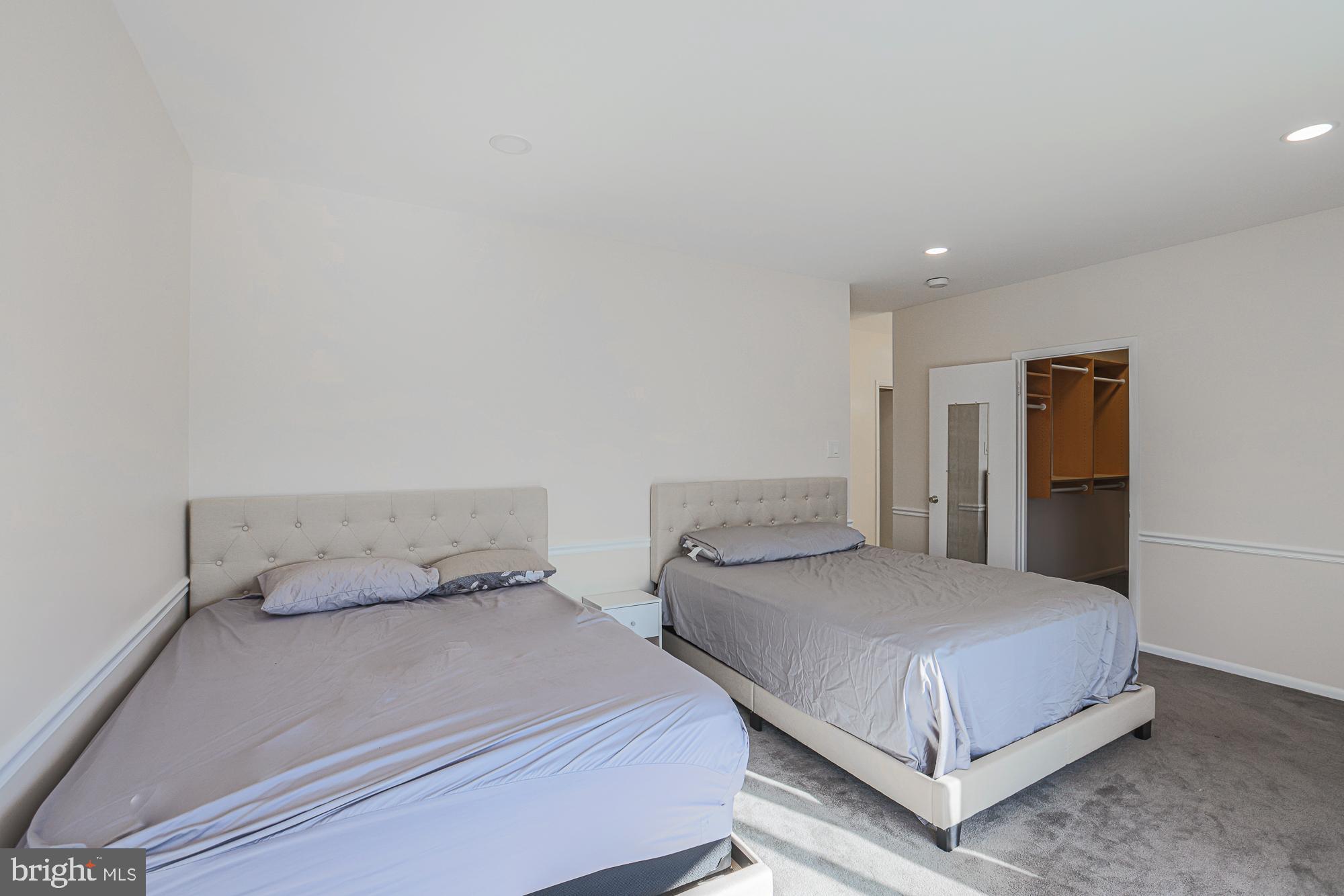 FALLSTAFF - Residential