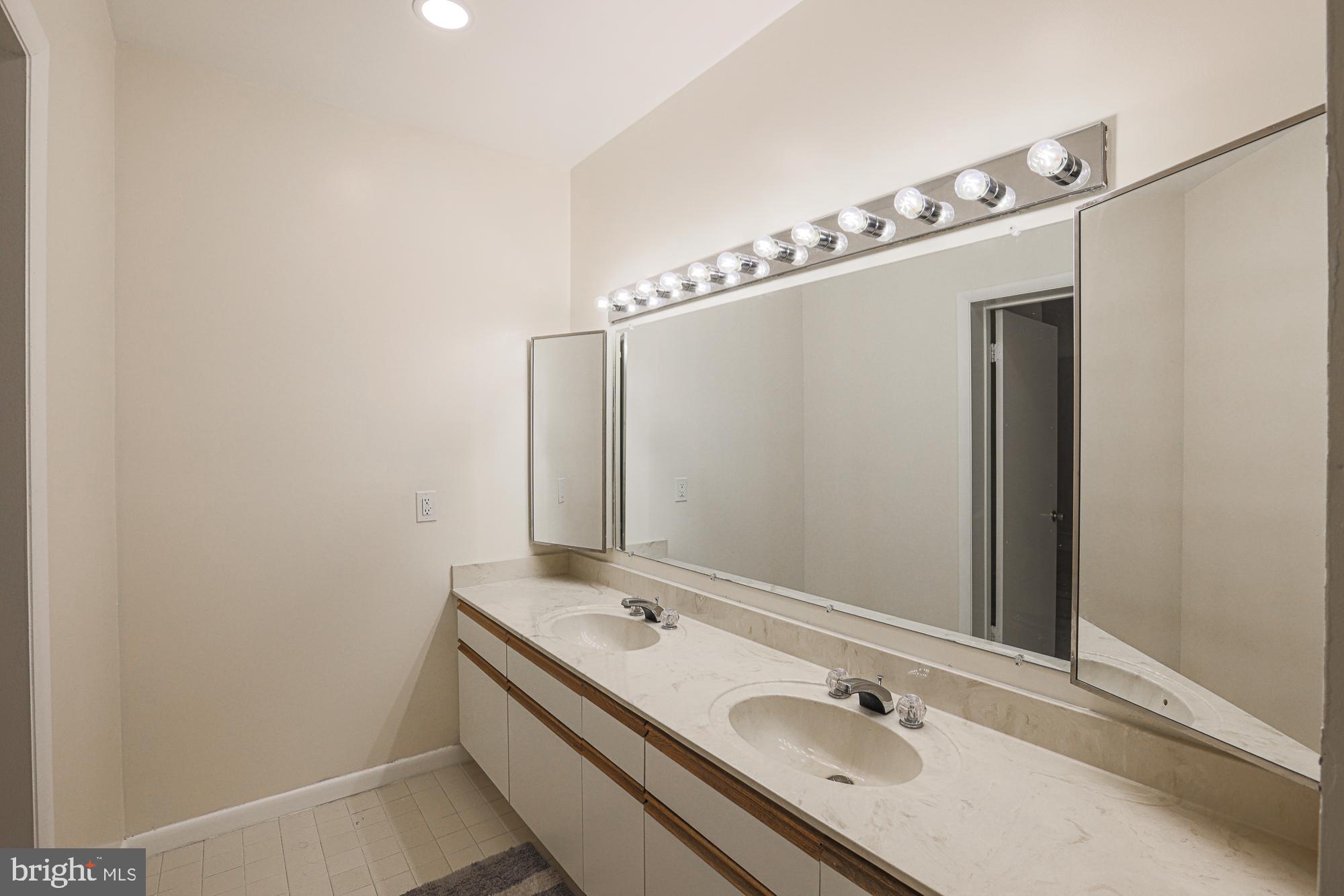 FALLSTAFF - Residential