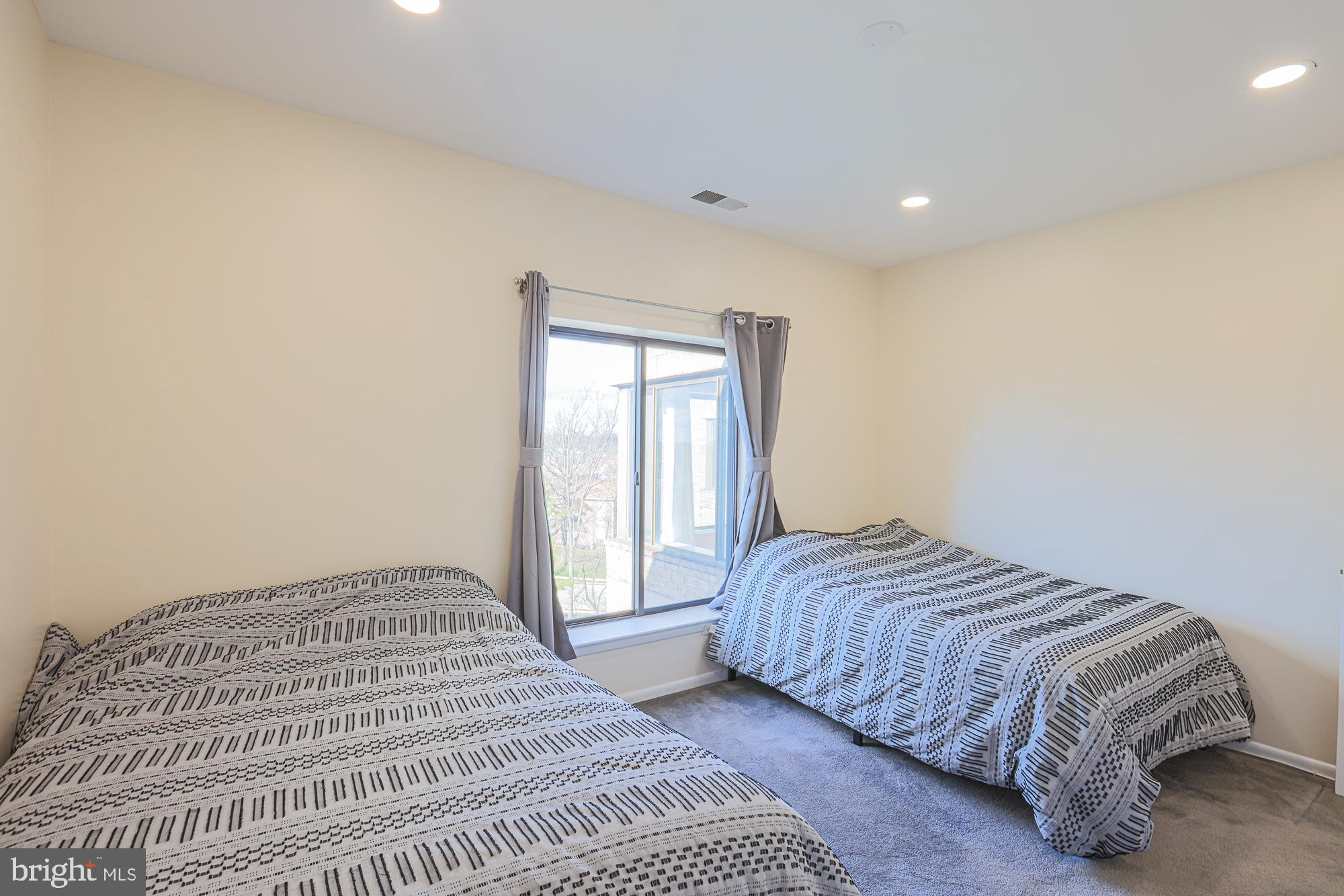 FALLSTAFF - Residential